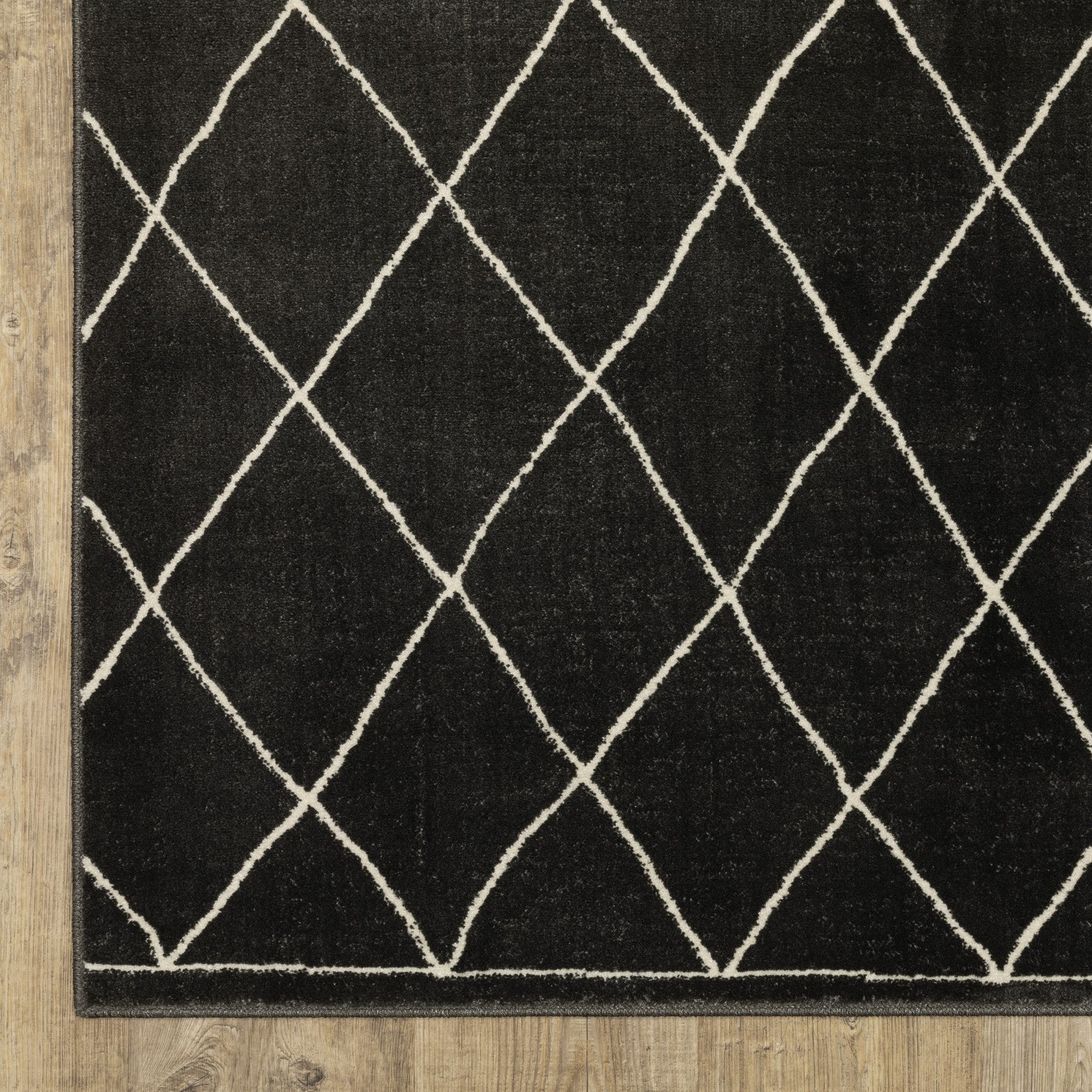 8' Charcoal And Ivory Trellis Runner Rug-5