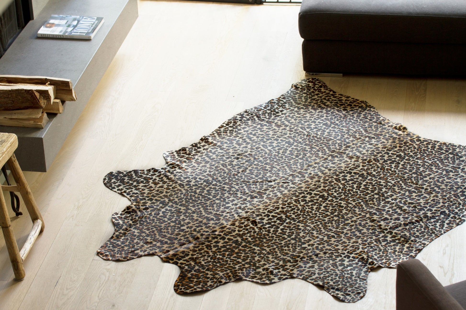 6' X 7' Black And White Cowhide Animal Print Area Rug-Area Rugs-DECOROLALA