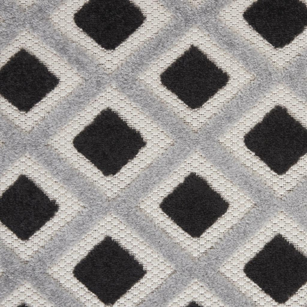 6' X 9' Black And White Indoor Outdoor Area Rug-Outdoor Rugs-DECOROLALA