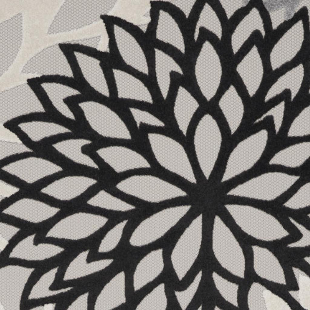 6' X 9' Black And White Indoor Outdoor Area Rug-Outdoor Rugs-DECOROLALA