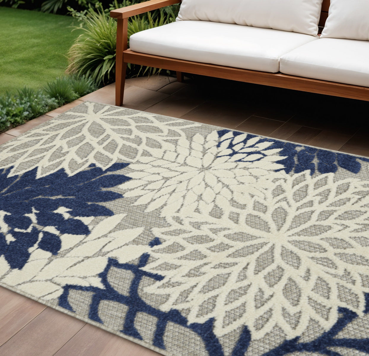 6' X 9' Black And White Indoor Outdoor Area Rug-Outdoor Rugs-DECOROLALA