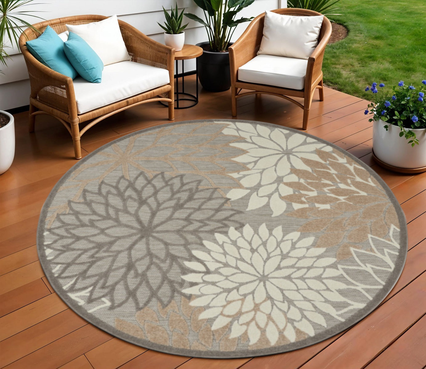 6' X 9' Gray And Ivory Indoor Outdoor Area Rug-Outdoor Rugs-DECOROLALA