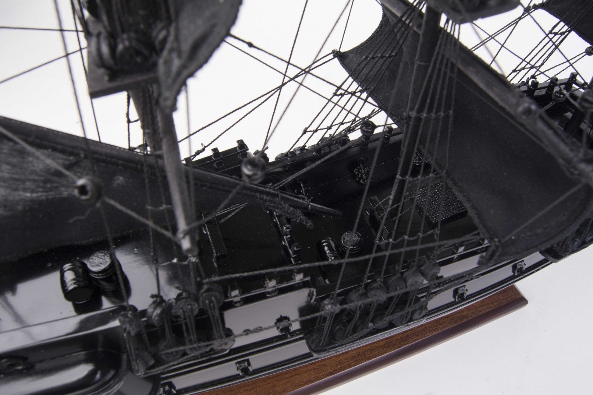 6.5" X 20" X 19"Black Pearl Pirate Ship-Sculptures-DECOROLALA
