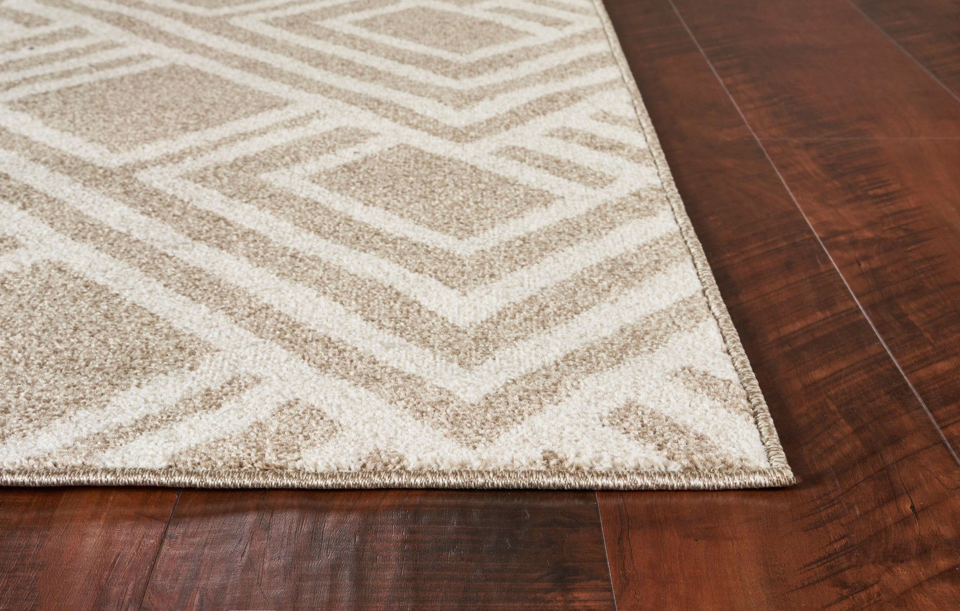 7' X 10' Beige and Ivory Geometric Indoor Outdoor Area Rug-Outdoor Rugs-DECOROLALA
