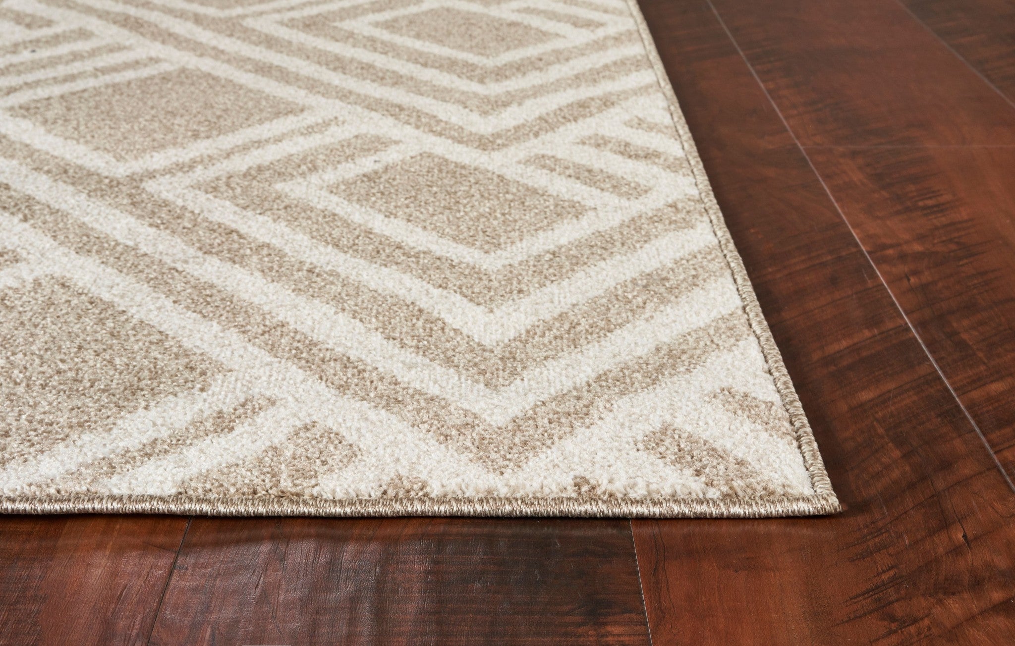 7' X 10' Beige and Ivory Geometric Indoor Outdoor Area Rug-Outdoor Rugs-DECOROLALA