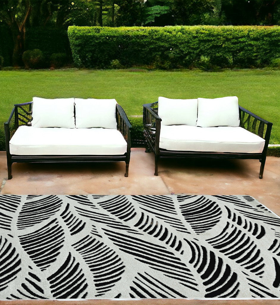 7' X 10' Black And White Abstract Indoor Outdoor Area Rug-Outdoor Rugs-DECOROLALA