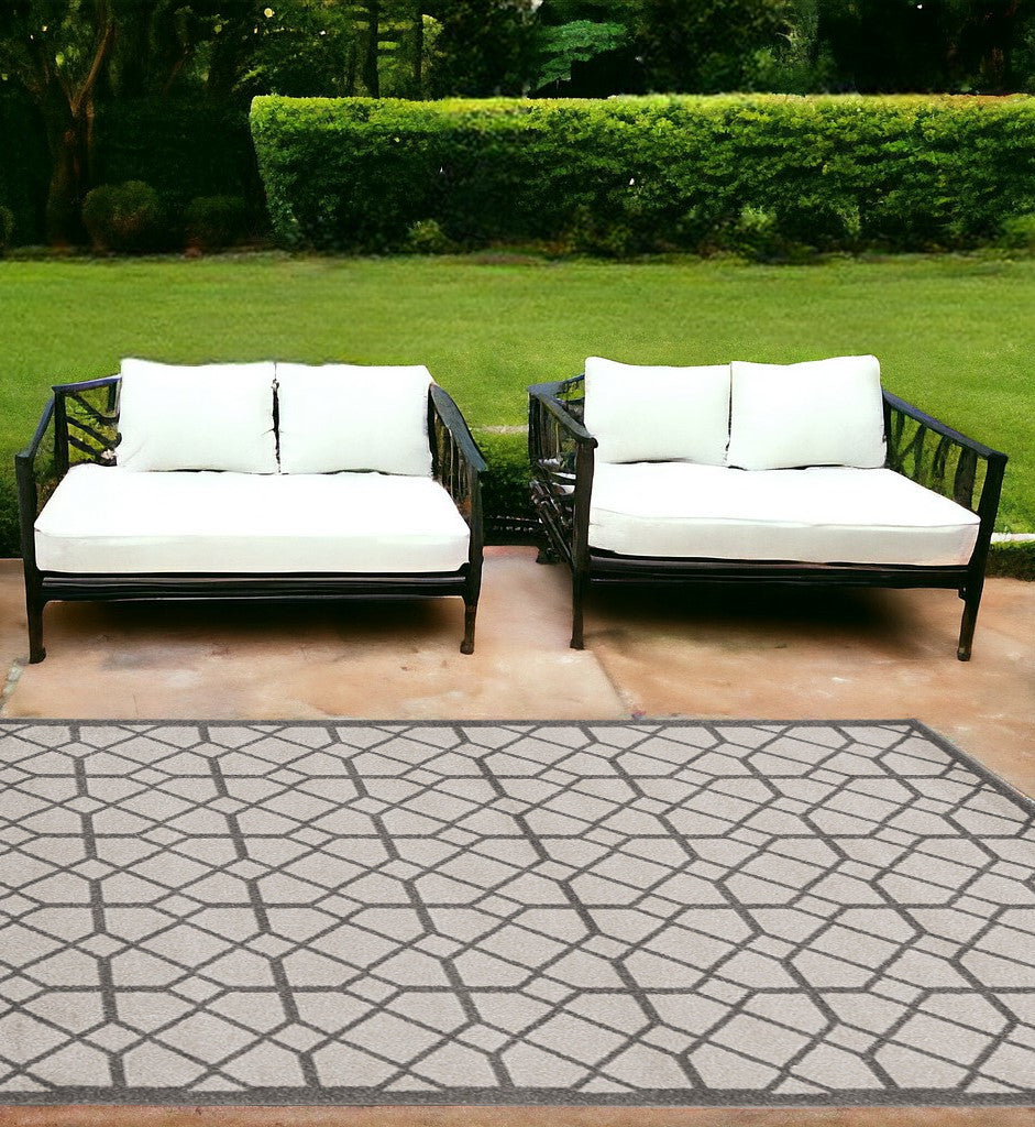 7' X 10' Gray Geometric Indoor Outdoor Area Rug-Outdoor Rugs-DECOROLALA