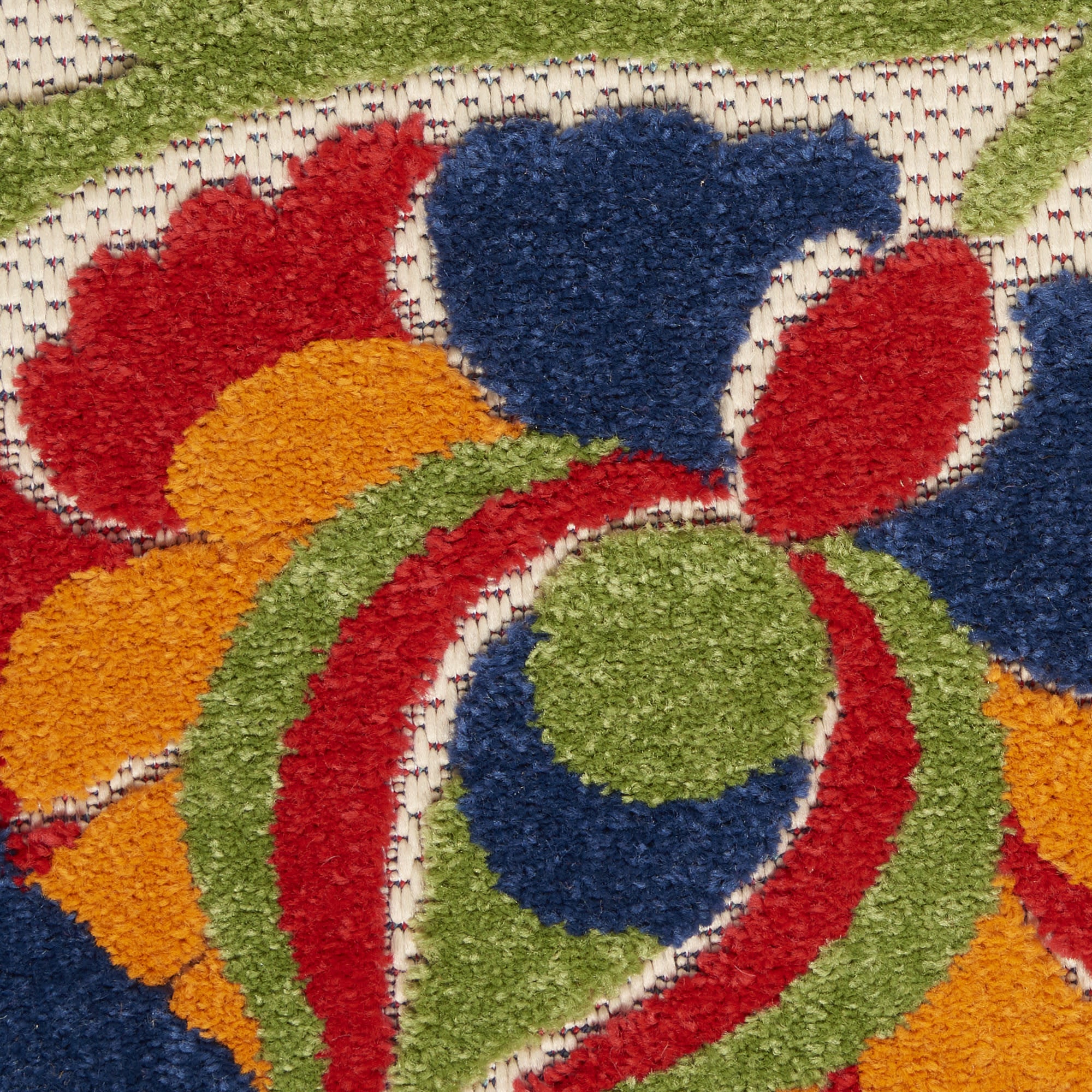 7' X 10' Green And Ivory Indoor Outdoor Area Rug-Outdoor Rugs-DECOROLALA