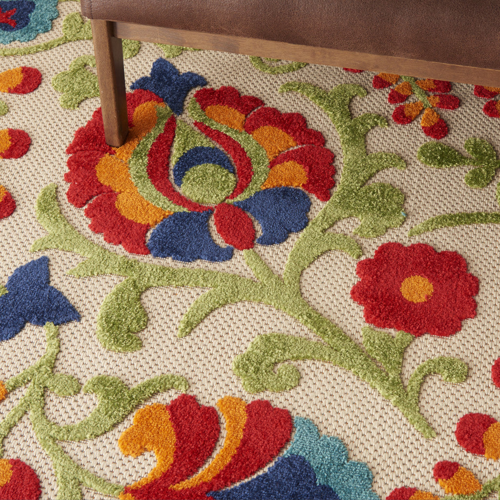 7' X 10' Green And Ivory Indoor Outdoor Area Rug-Outdoor Rugs-DECOROLALA