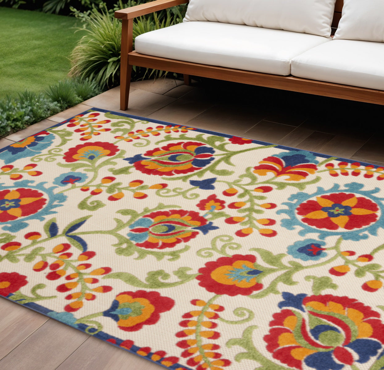 7' X 10' Green And Ivory Indoor Outdoor Area Rug-Outdoor Rugs-DECOROLALA