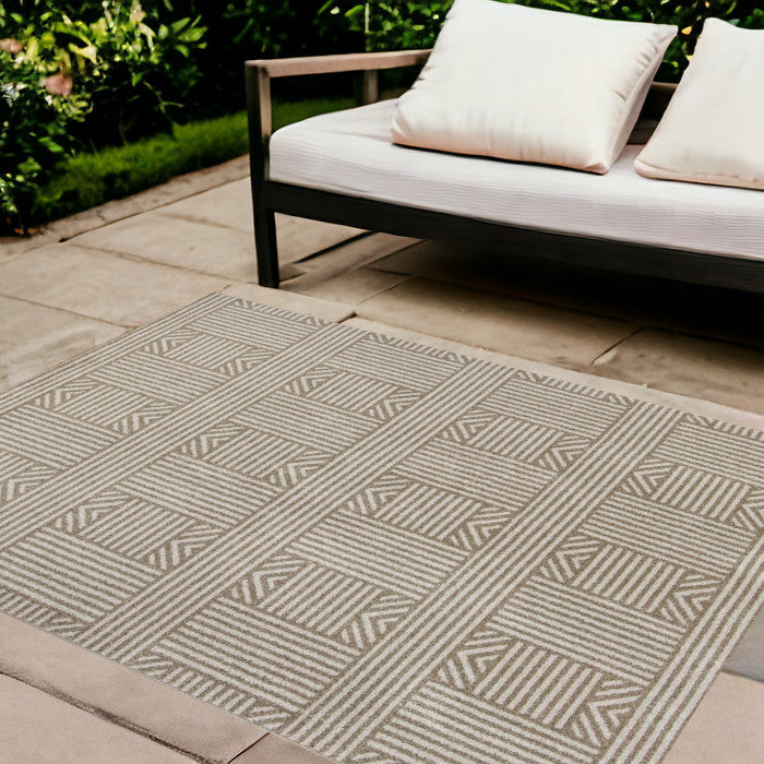 7' X 9' Beige And Ivory Geometric Indoor Outdoor Area Rug-Outdoor Rugs-DECOROLALA