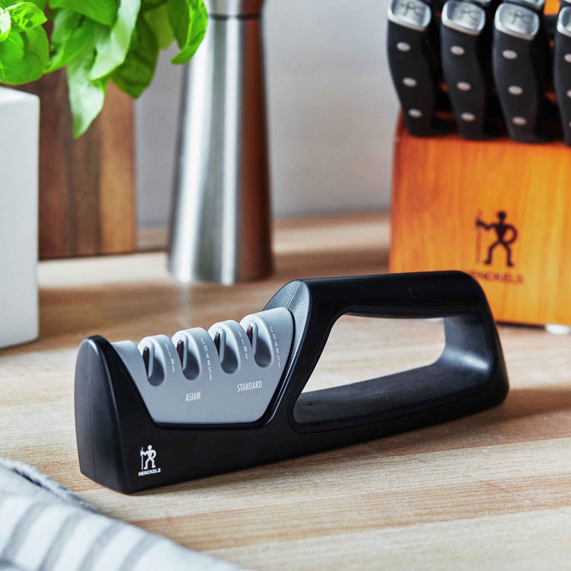 HENCKELS Knife Sharpener Black-n/a-DECOROLALA