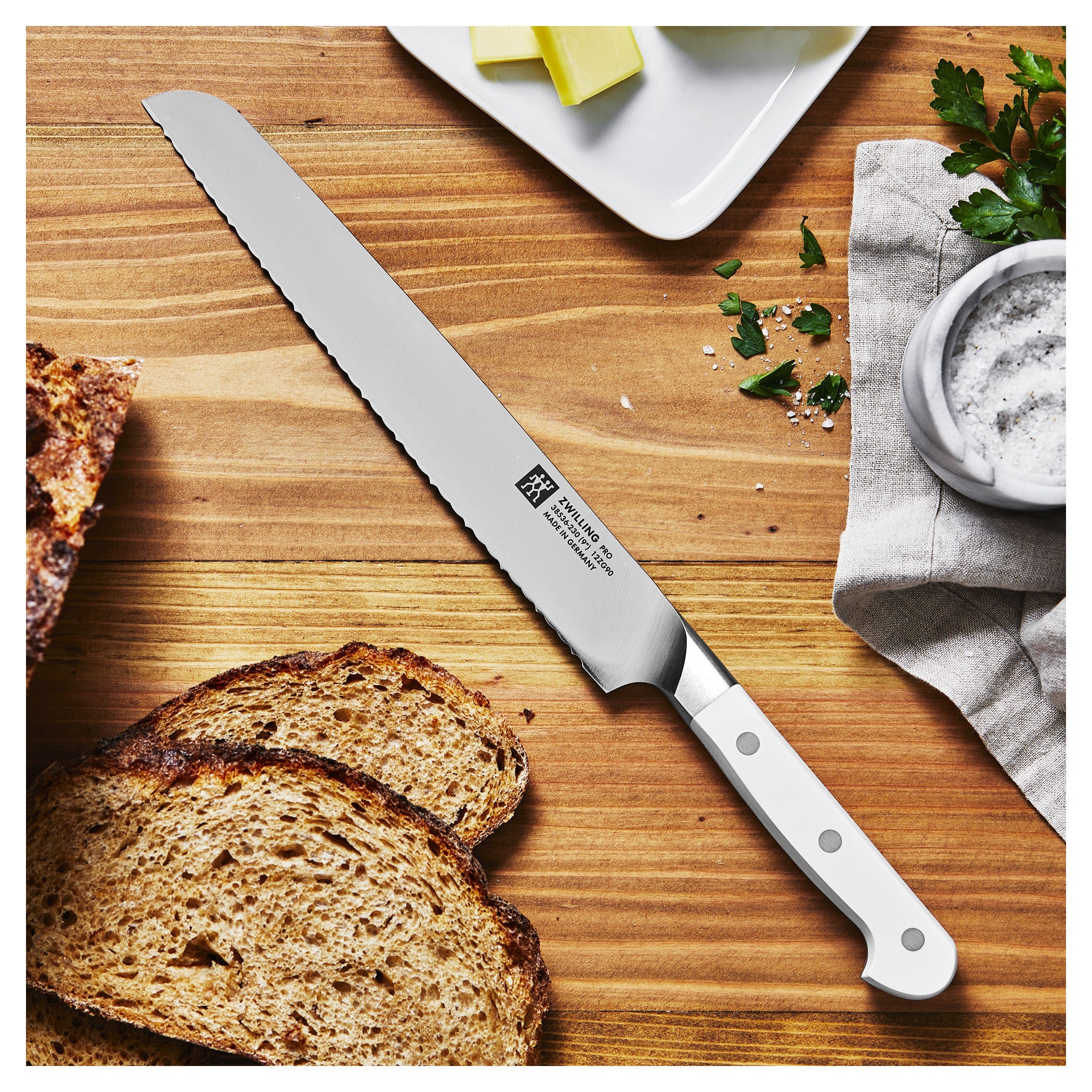 ZWILLING Pro Le Blanc 9 inch Bread Knife-n/a-DECOROLALA