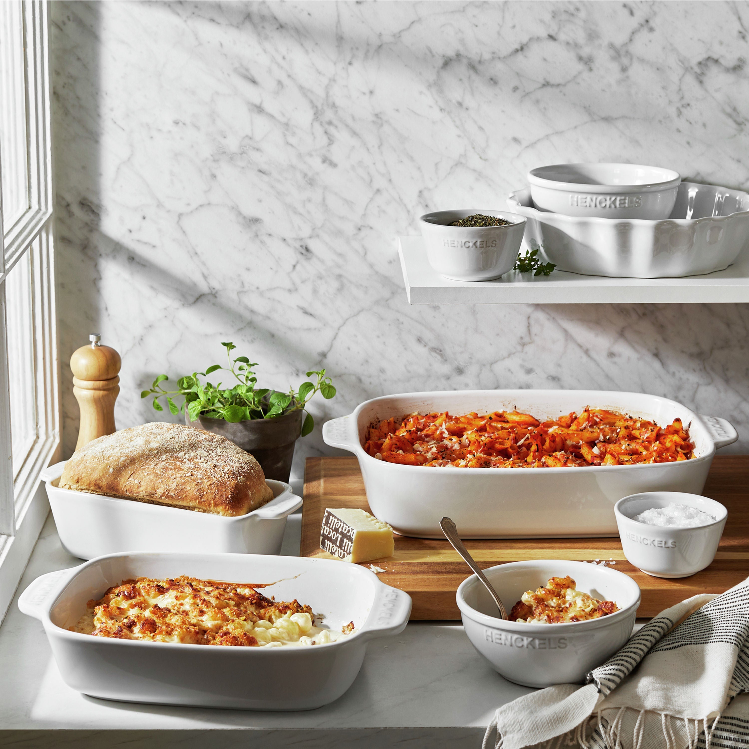 HENCKELS Ceramic 8 Piece Bakeware Set, White-n/a-DECOROLALA