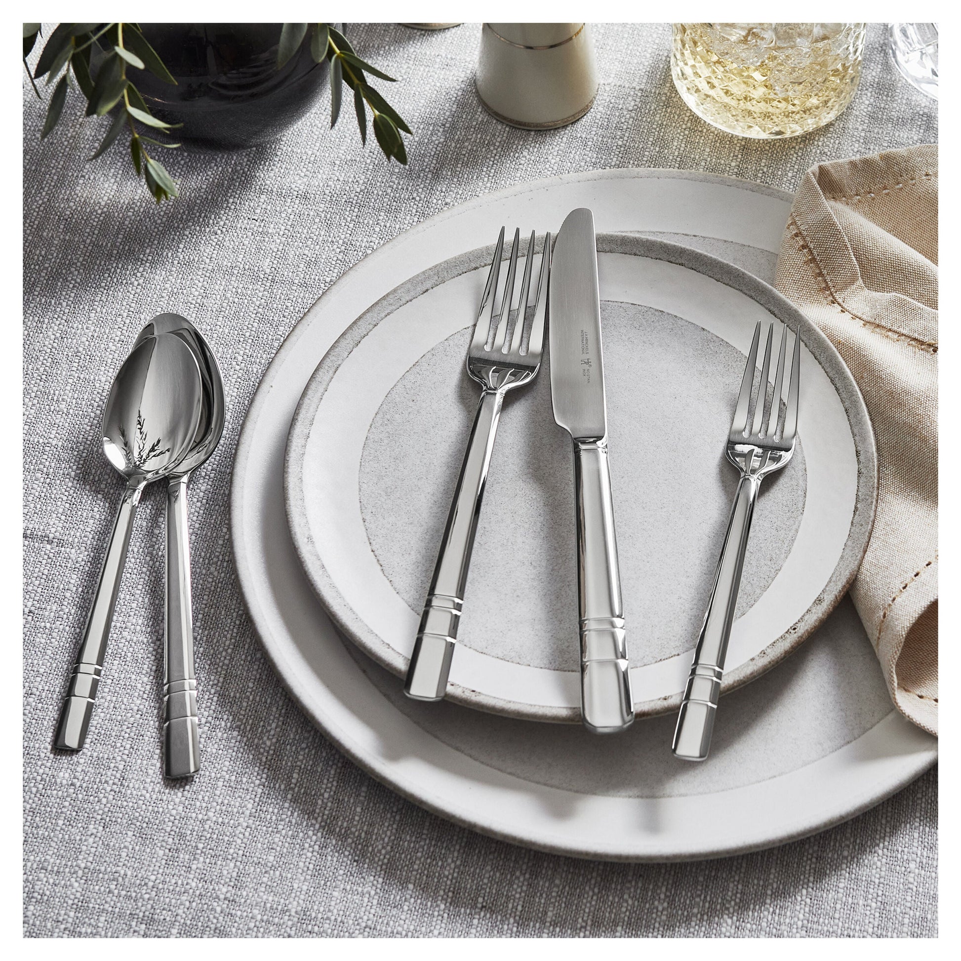 HENCKELS Madison Square 20 Piece Flatware Set Matted/Polished-n/a-DECOROLALA