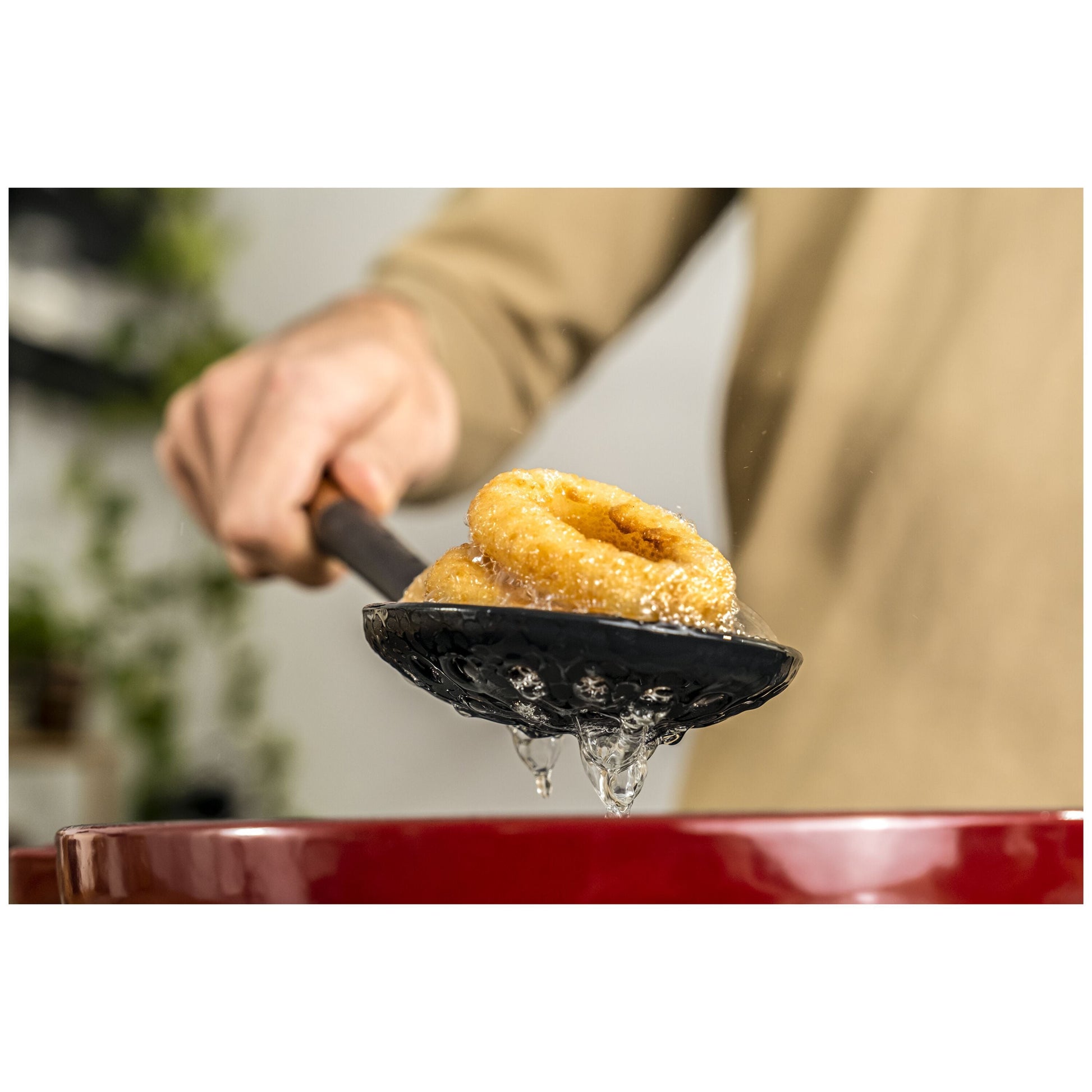 STAUB 31 cm Silicone Skimming Ladle, Black-n/a-DECOROLALA