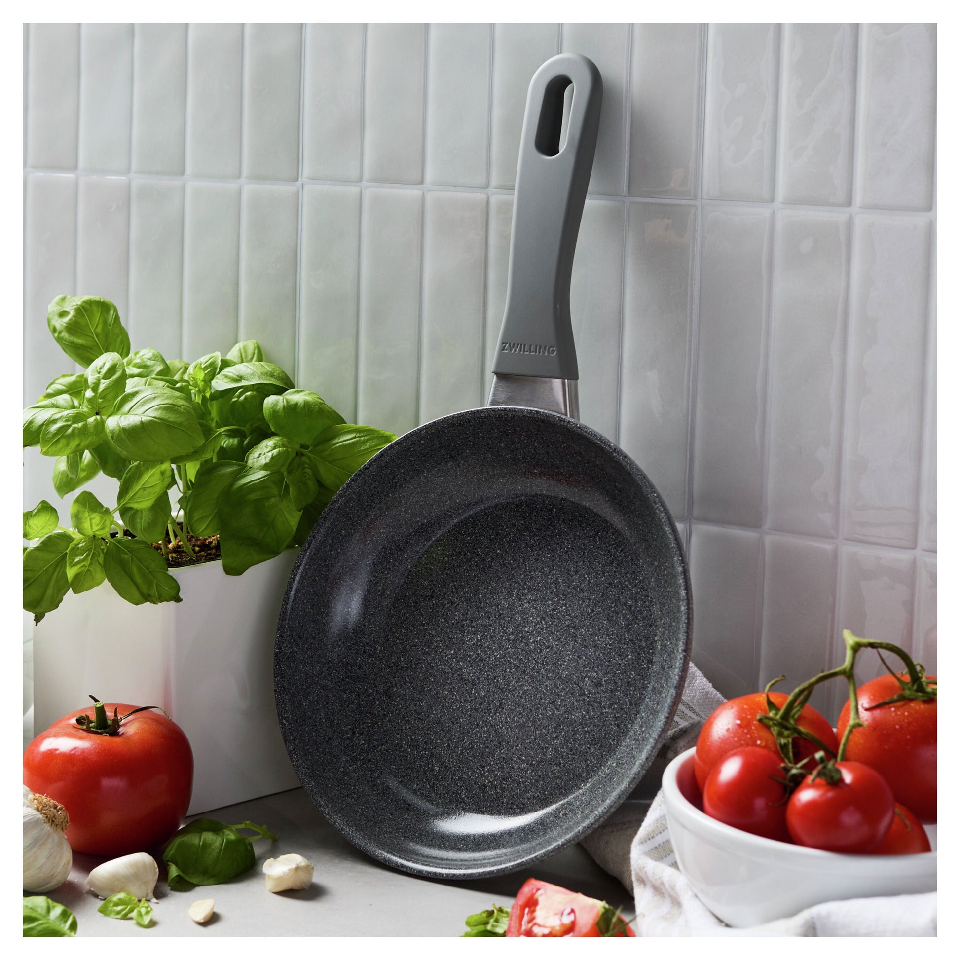 ZWILLING Parma Plus Ceramic 20 cm / 8 inch Aluminum Frying Pan-1