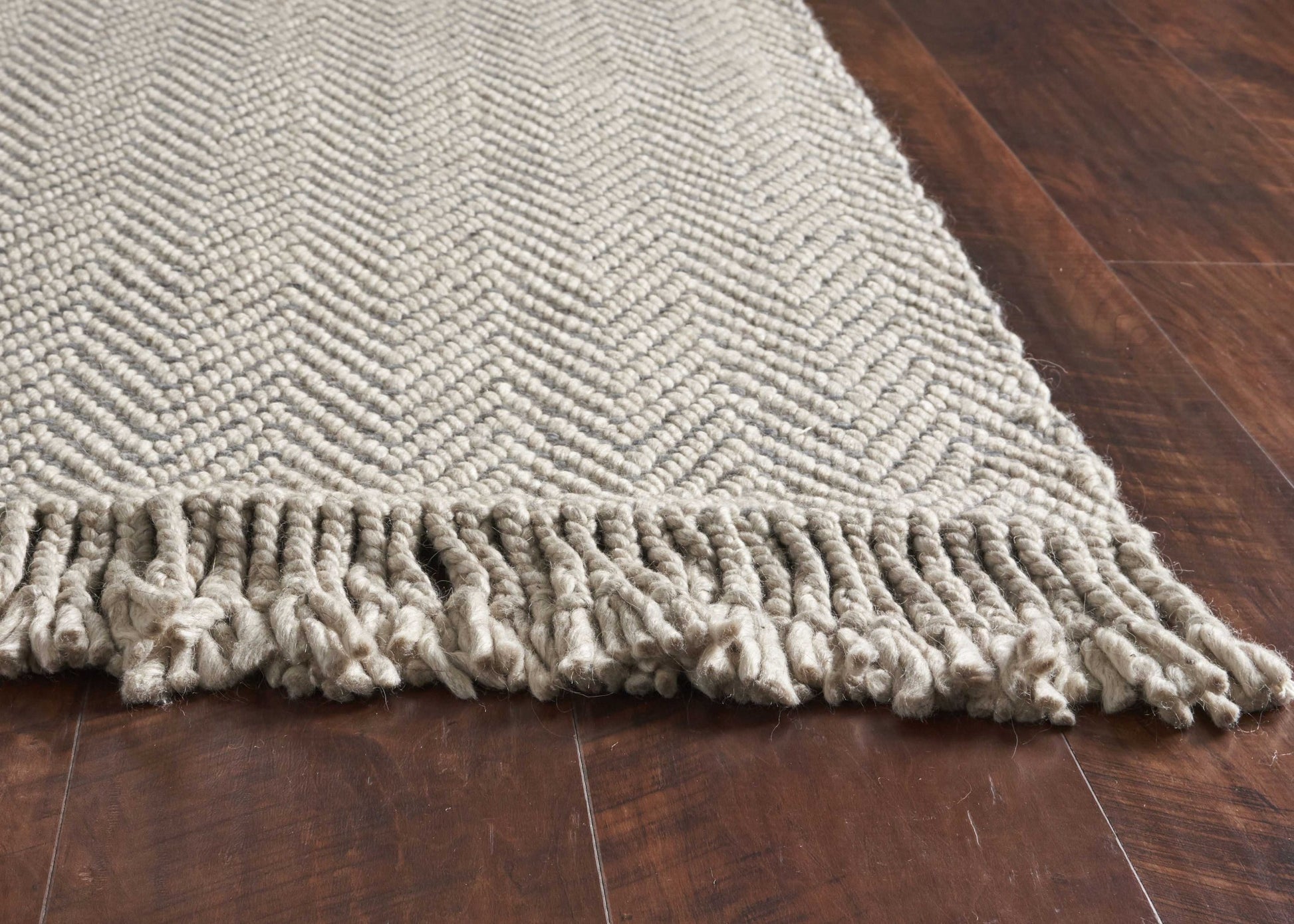 8' X 10' Beige And Gray Wool Chevron Hand Woven Area Rug With Fringe-Area Rugs-DECOROLALA