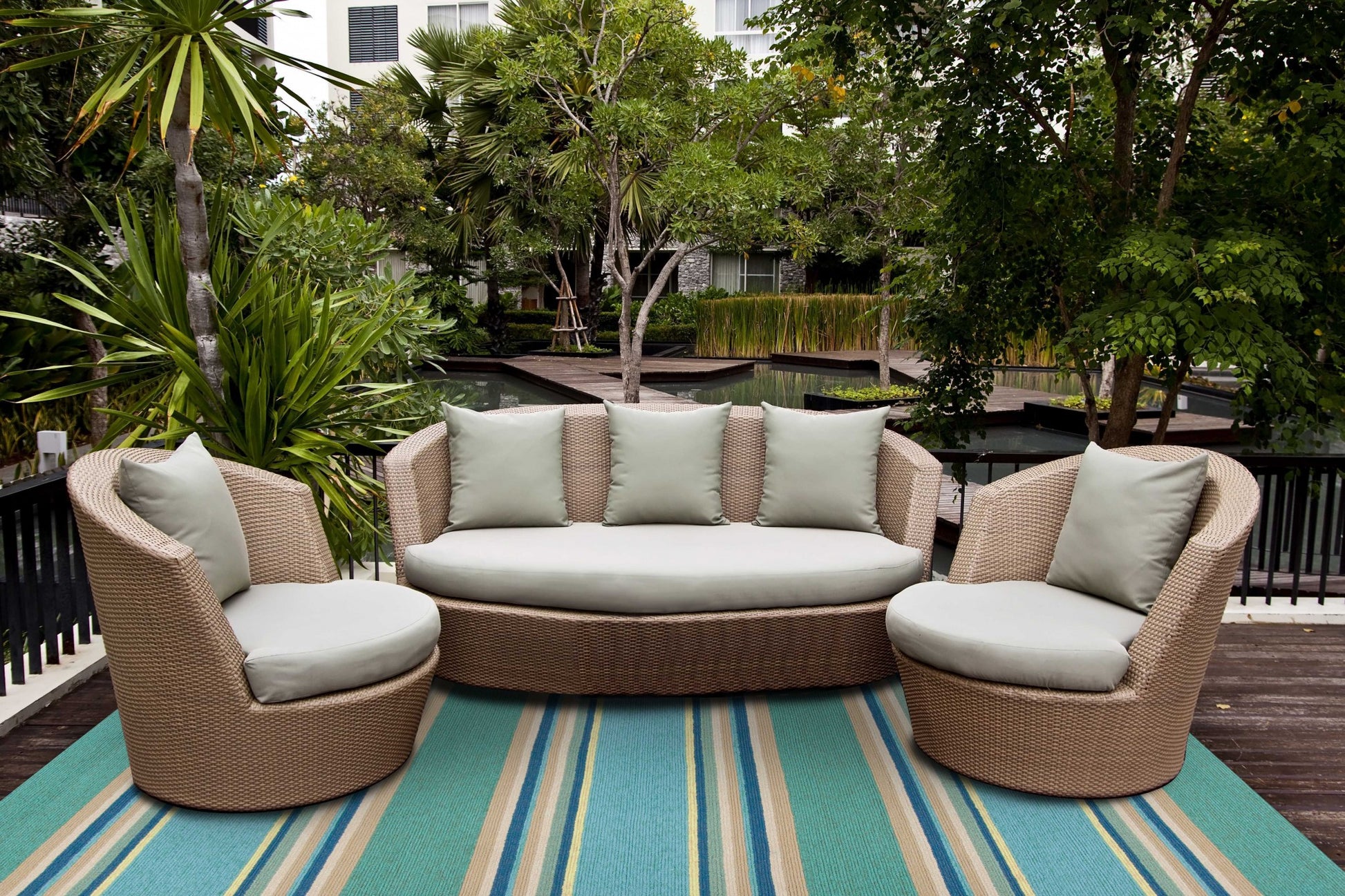 8' X 10' Blue Striped Handmade Indoor Outdoor Area Rug-Outdoor Rugs-DECOROLALA