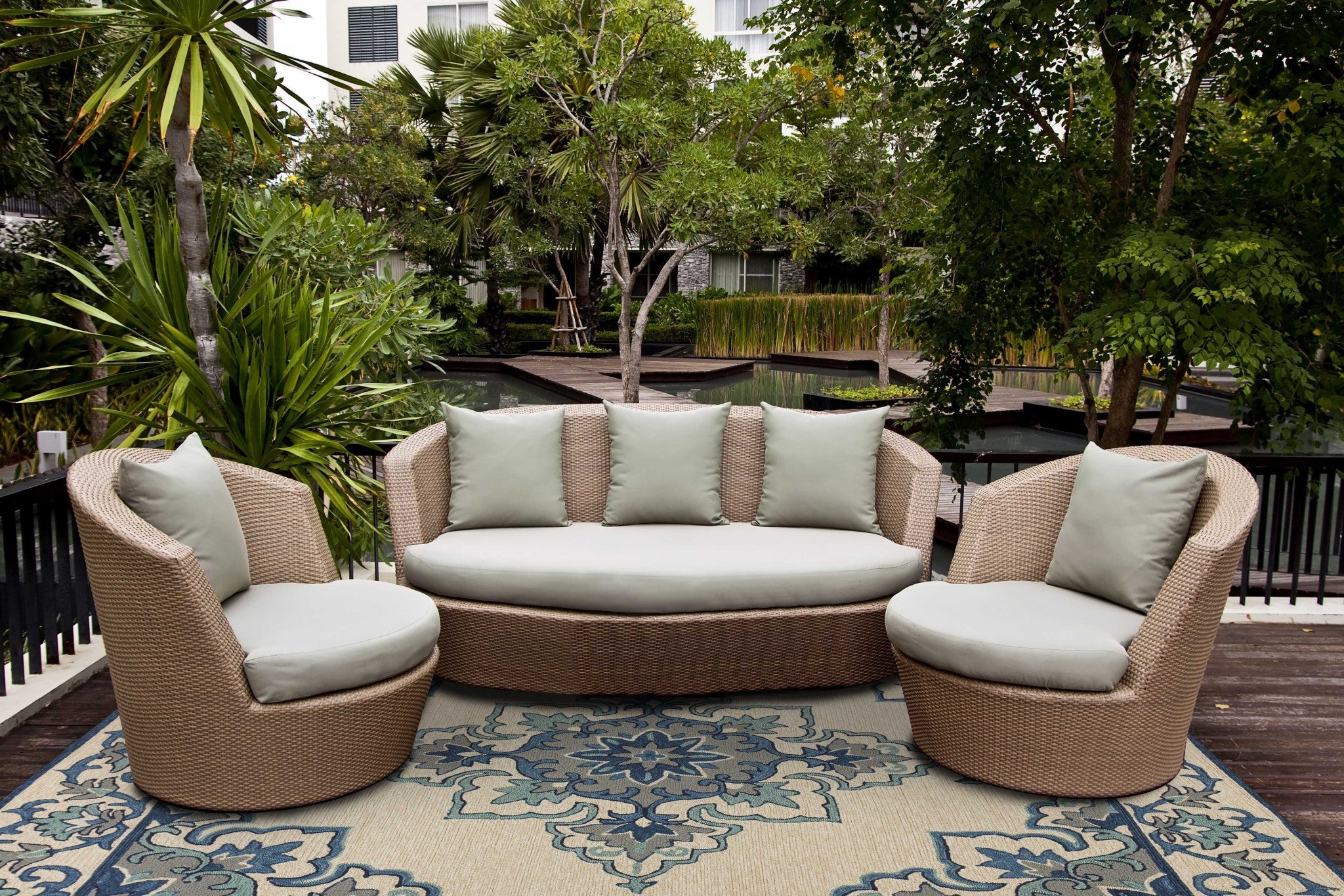 8' X 10' Ivory And Blue Damask Indoor Outdoor Area Rug-Outdoor Rugs-DECOROLALA