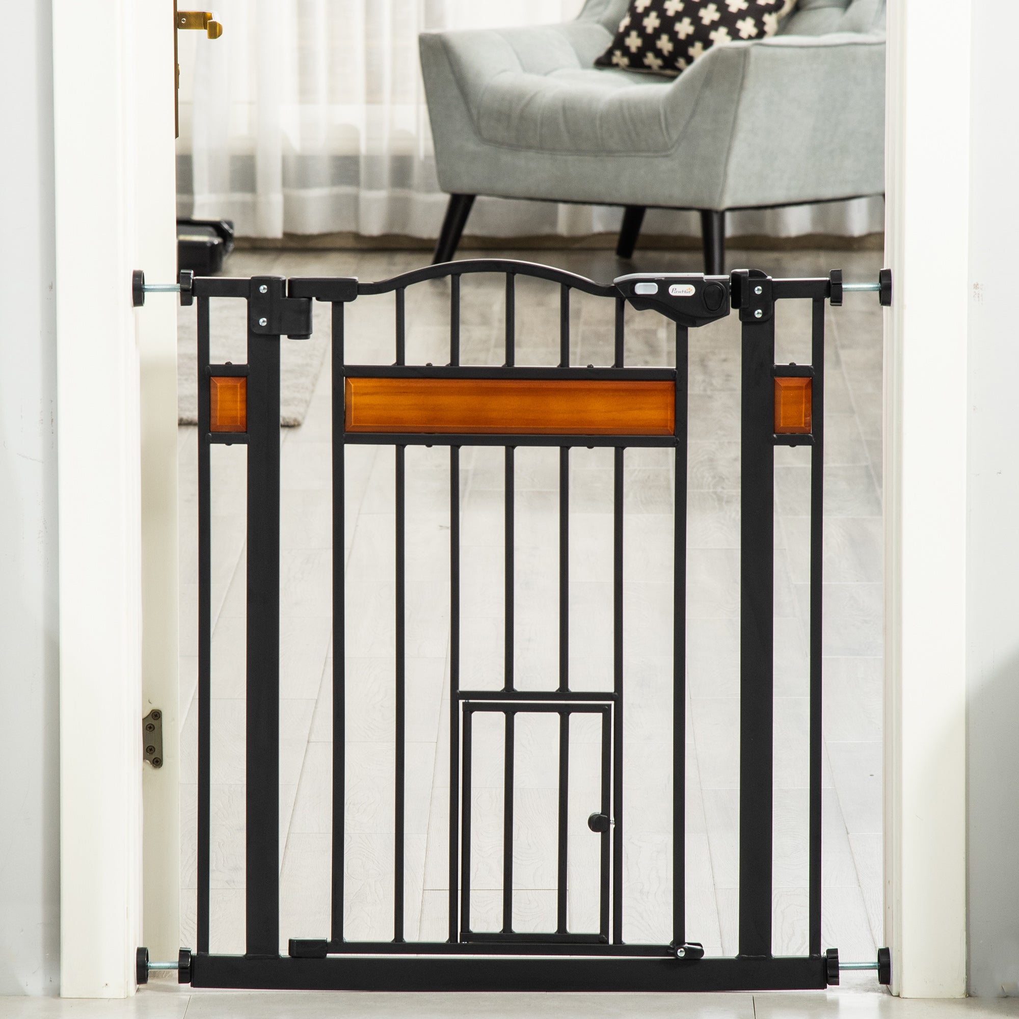 Barrière extra-large pour chien de 29.1'' à 31.5'' avec chatière, barrière d’escalier de 30"H avec extension, coupelles murales, fixation par pression, fermeture automatique, double verrouillage, pour portes, couloirs et escaliers, noire