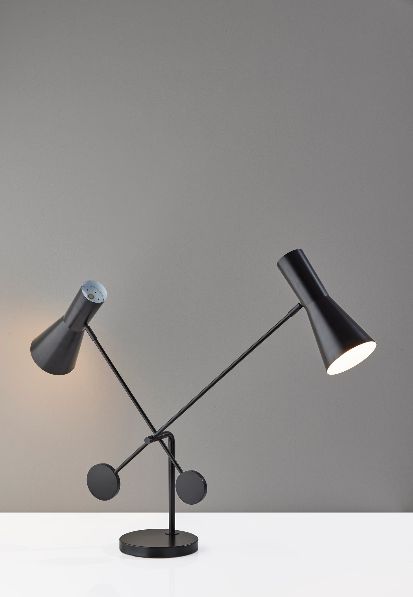 ADS360 Bond Desk Lamp with USB Port-Lighting-DECOROLALA