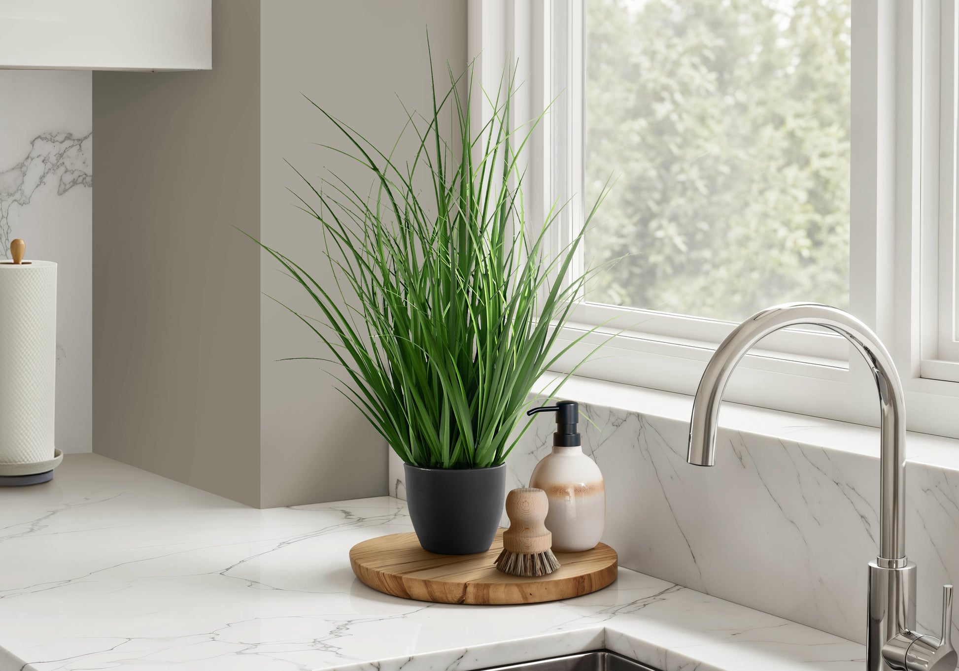 ARTIFICIAL PLANT - 23"H / INDOOR GRASS IN A 4" BLACK POT-Artificial Plant-DECOROLALA