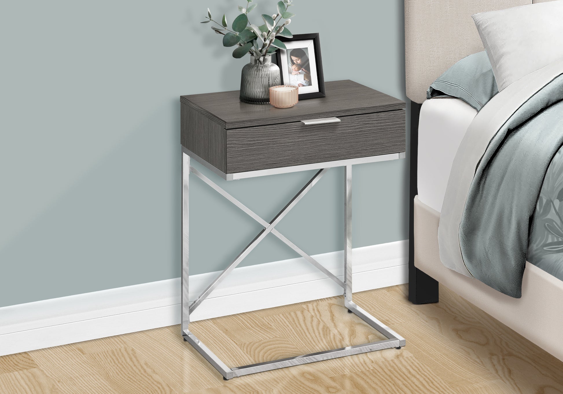 Accent Table - 24"H / Glossy White / Chrome Metal-Accent Table-DECOROLALA