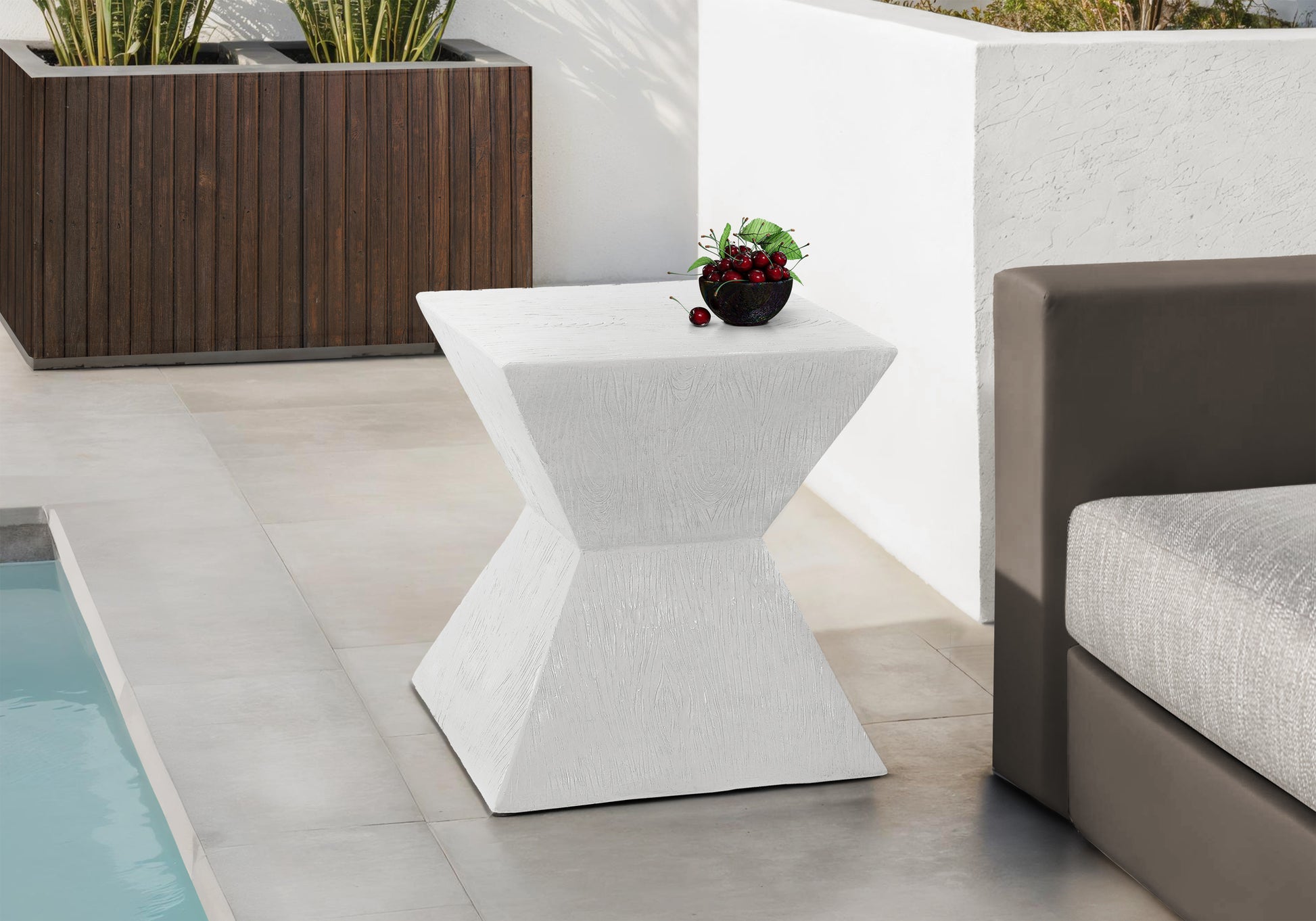 Accent Table 25"H Grey Indoor/Outdoor Magnesium Oxide-Accent Table-DECOROLALA