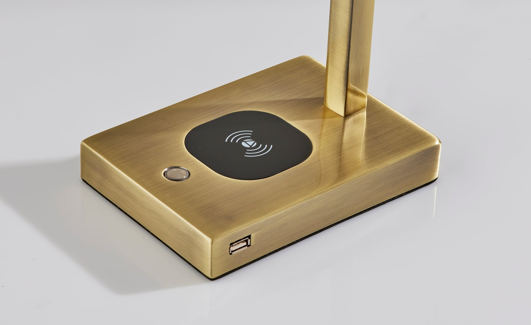 Aidan AdessoCharge LED Desk Lamp - Wireless Charging-Lighting-DECOROLALA