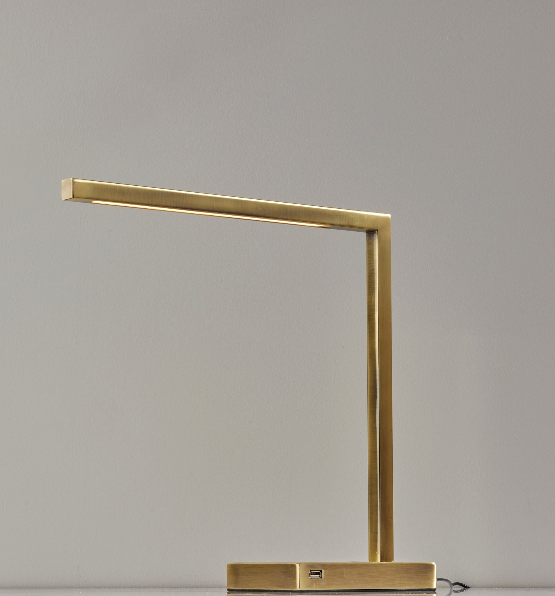Aidan AdessoCharge LED Desk Lamp - Wireless Charging-Lighting-DECOROLALA