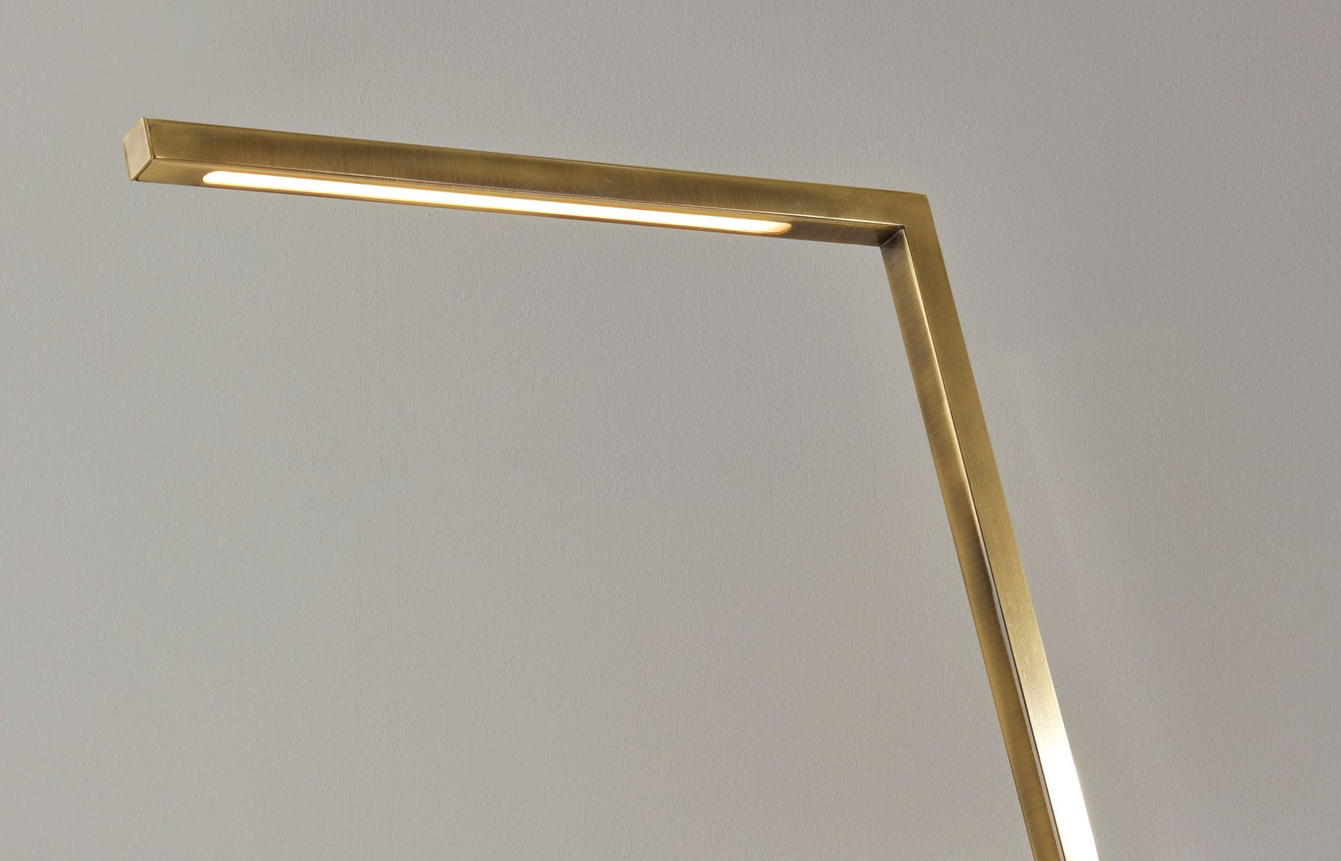 Aidan AdessoCharge LED Desk Lamp - Wireless Charging-Lighting-DECOROLALA