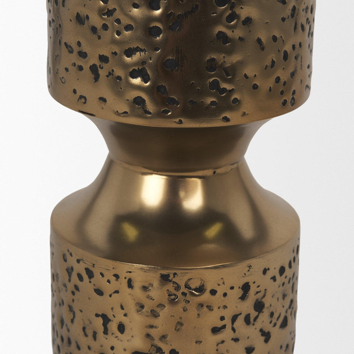 Akira Small Hammered Gold Metal Pillar Candle Holder-Table Candle Holders-DECOROLALA