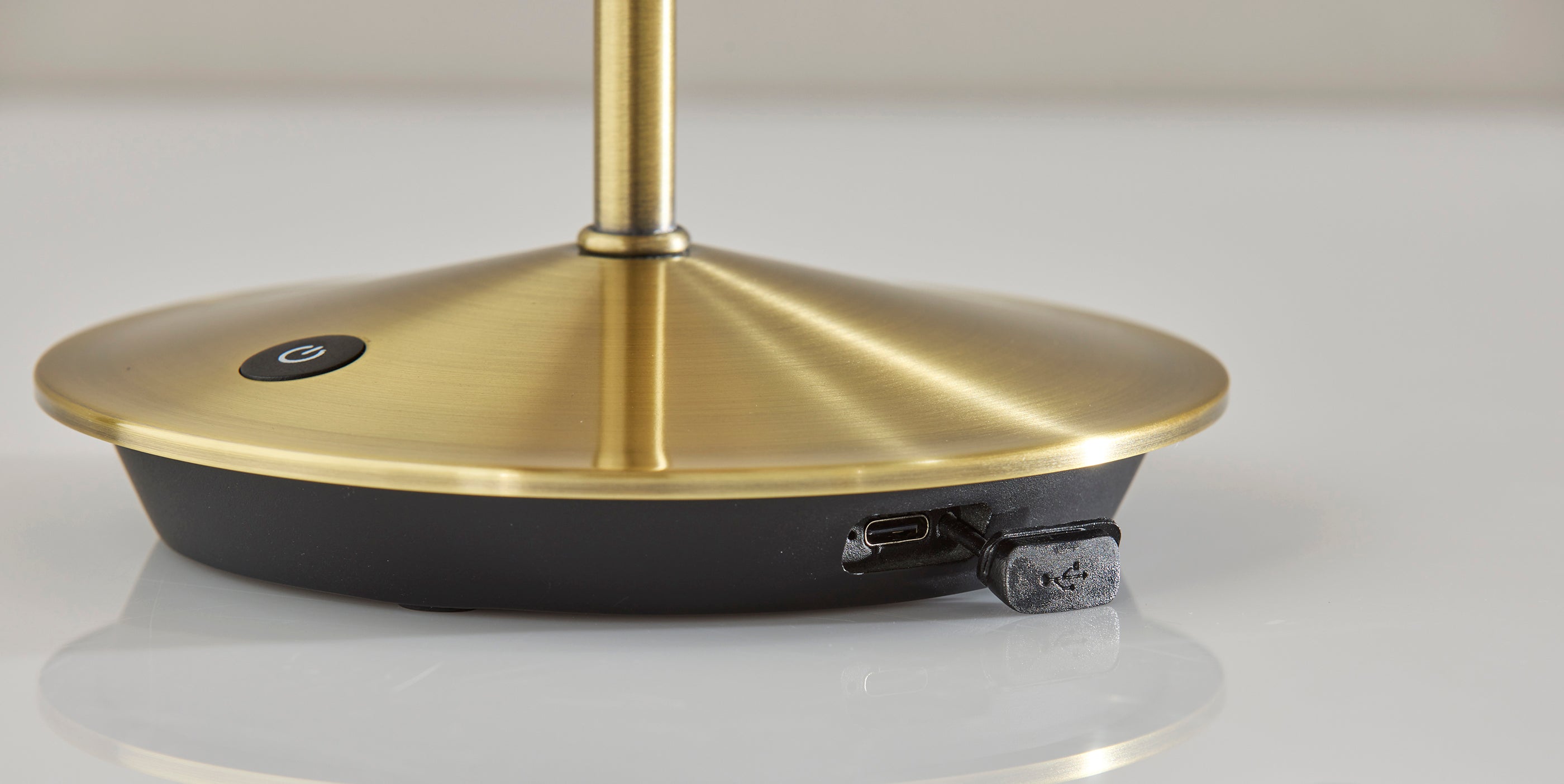 Andy LED Cordles Table Lamp-Lighting-DECOROLALA