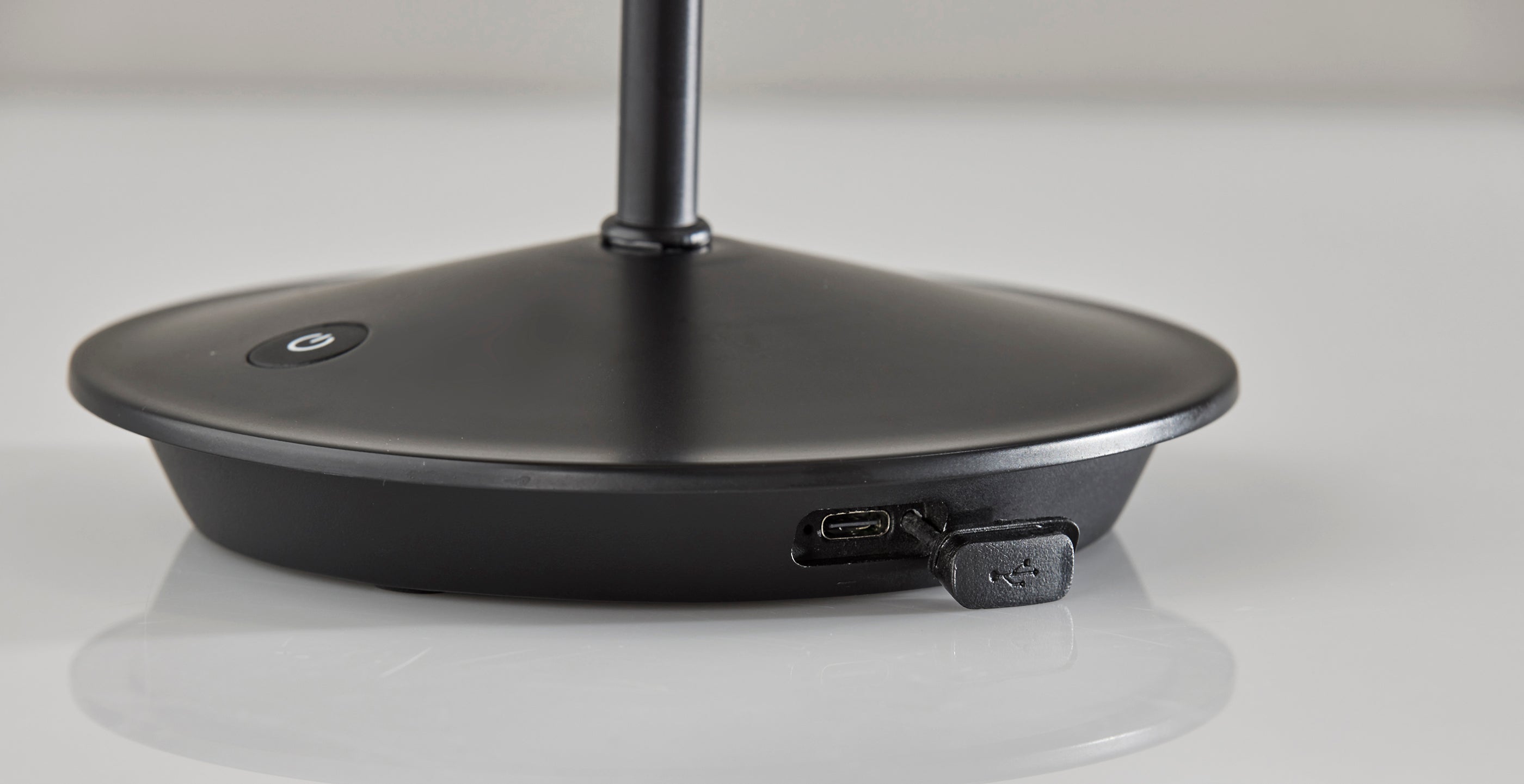 Andy LED Cordles Table Lamp-Lighting-DECOROLALA