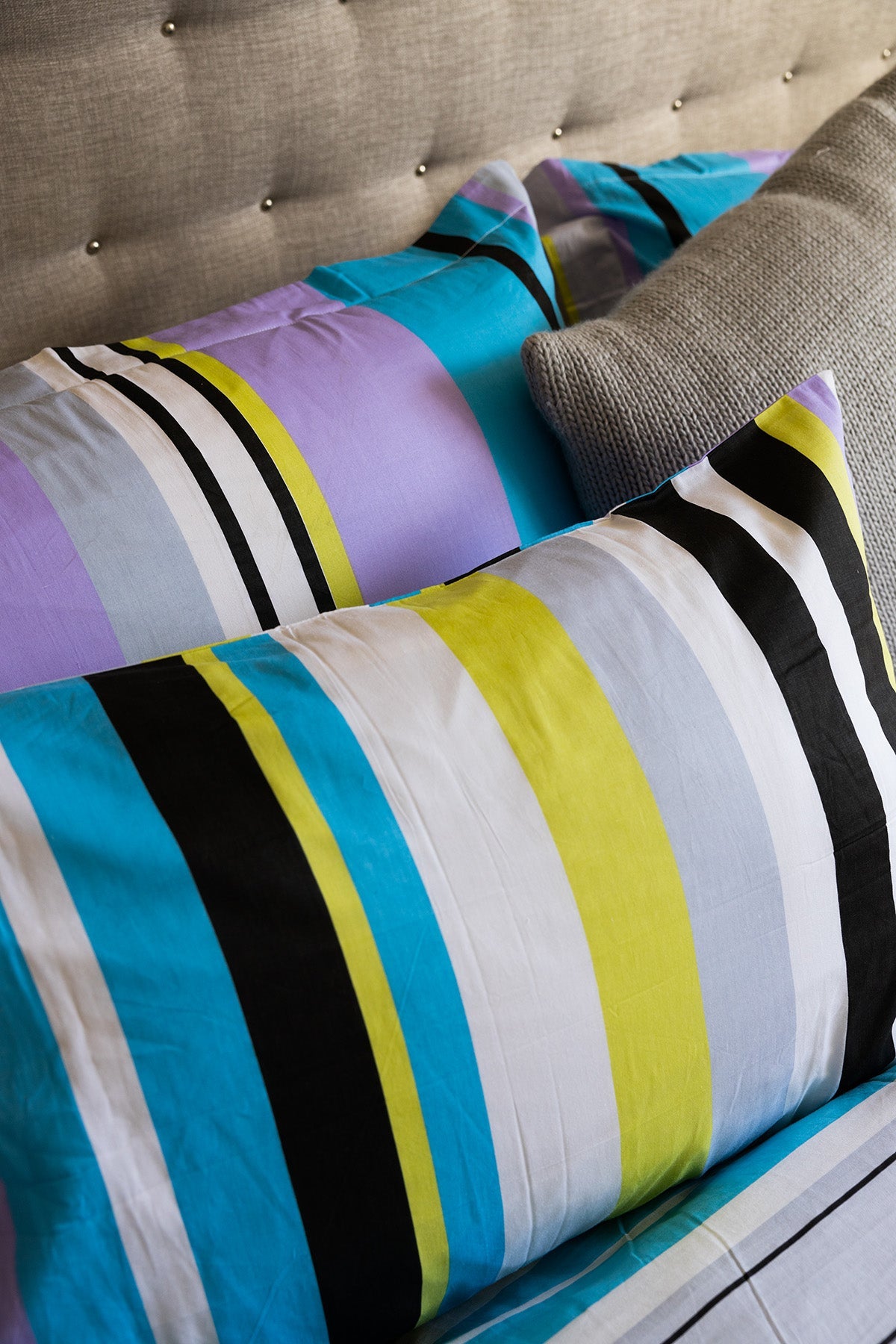 Antigua Queen Size Reversible Cotton 6 pc Duvet Cover Set-Bedding-DECOROLALA