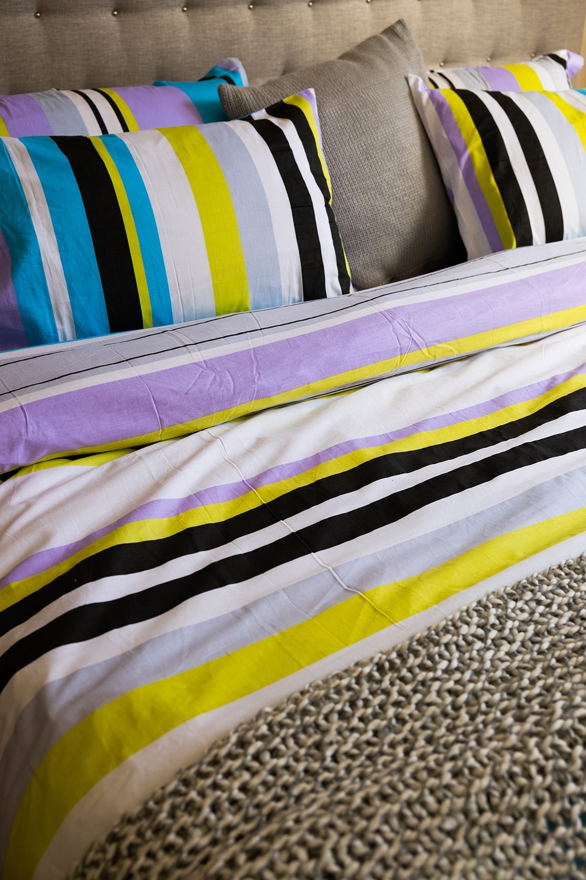Antigua Queen Size Reversible Cotton 6 pc Duvet Cover Set-Bedding-DECOROLALA