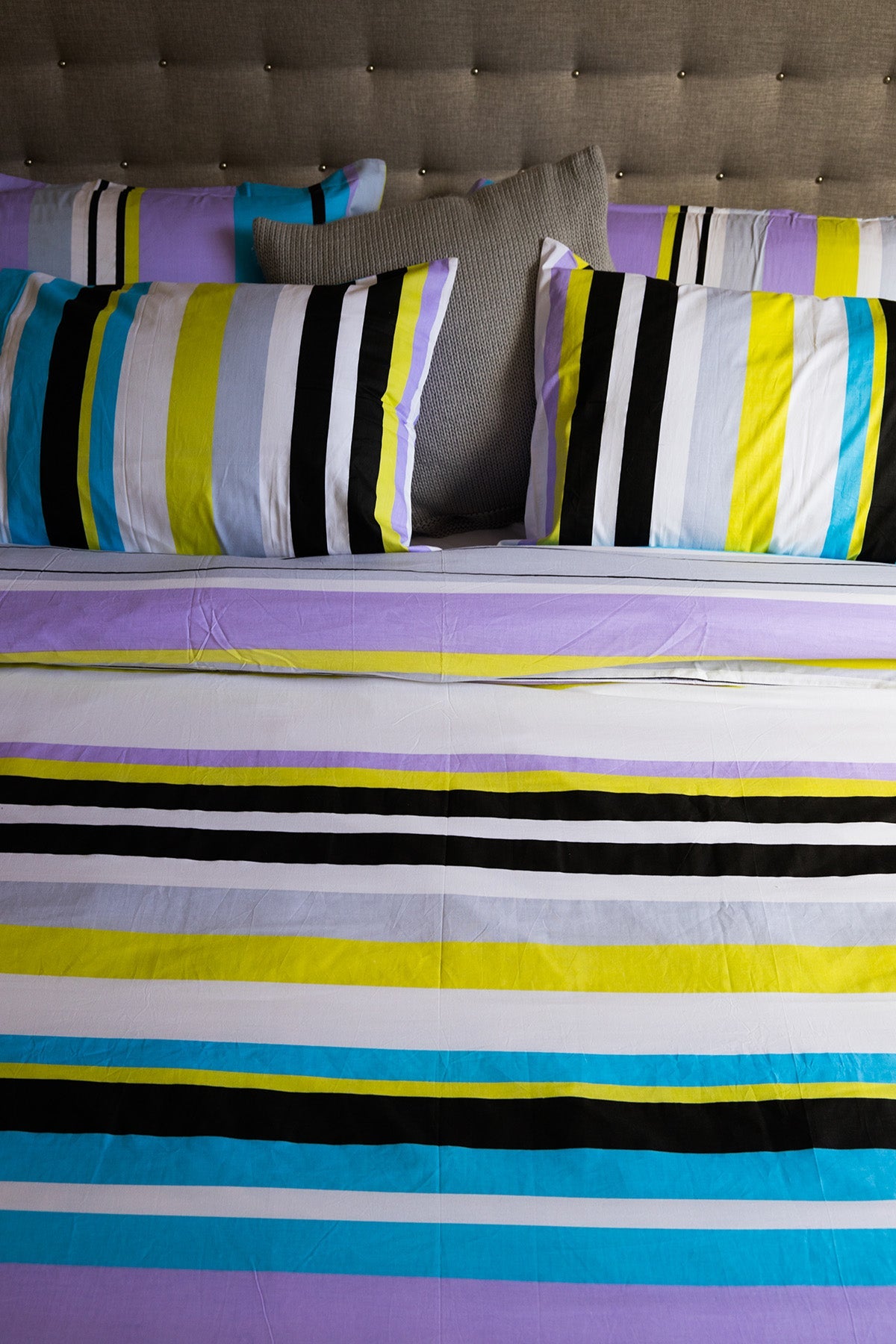 Antigua Queen Size Reversible Cotton 6 pc Duvet Cover Set-Bedding-DECOROLALA