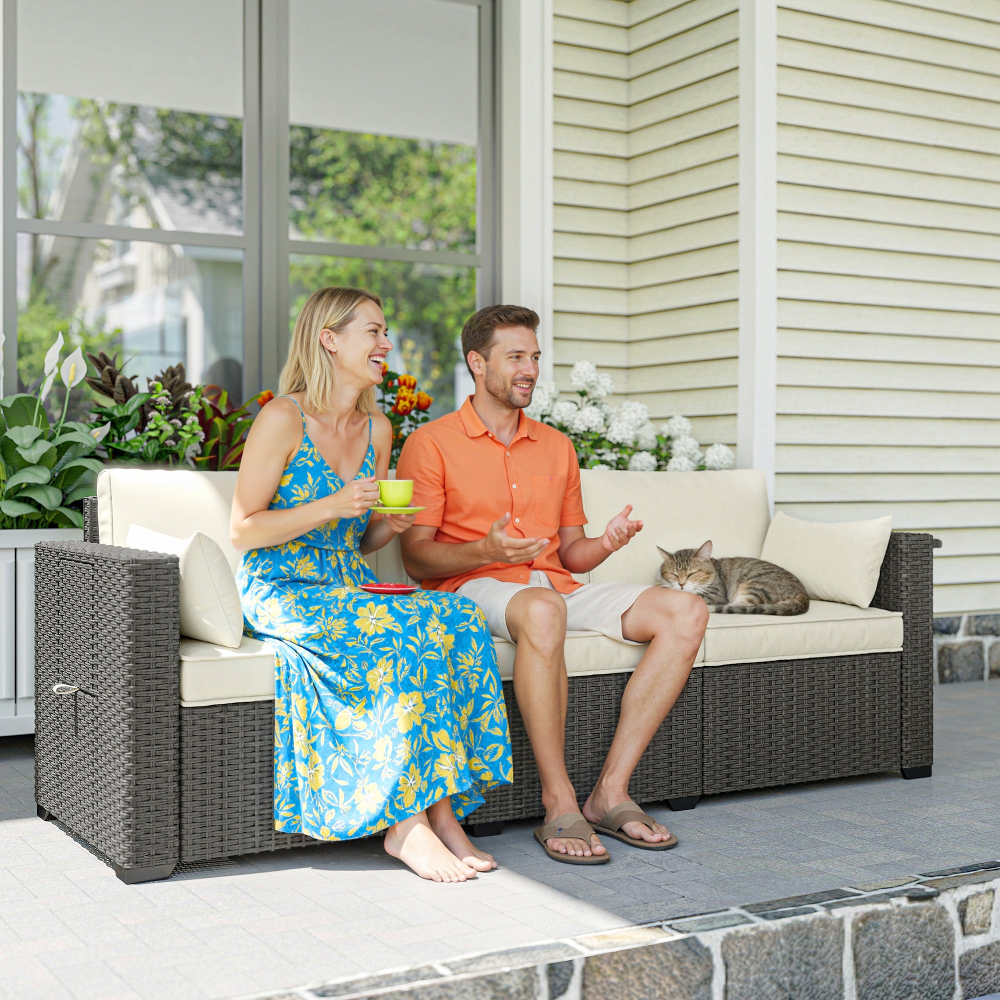 Aosom 3-Seater Wicker Patio Sofa with Side Trays - Cream White-DECOROLALA