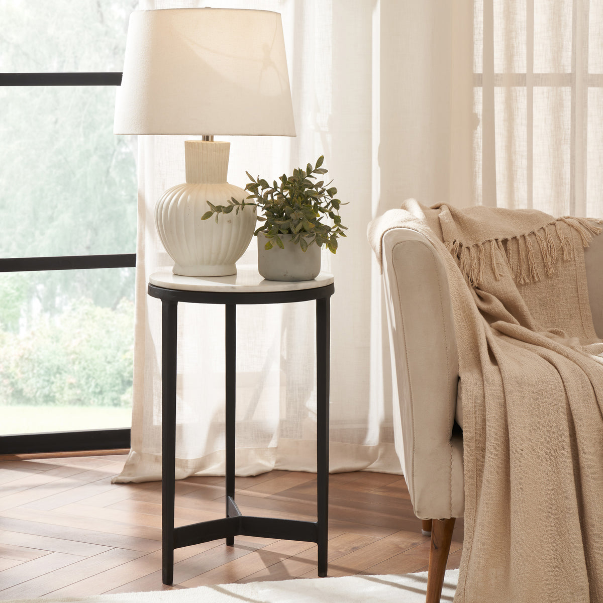Arryn Indoor Cast Aluminum Side Table, Black-End Table-DECOROLALA