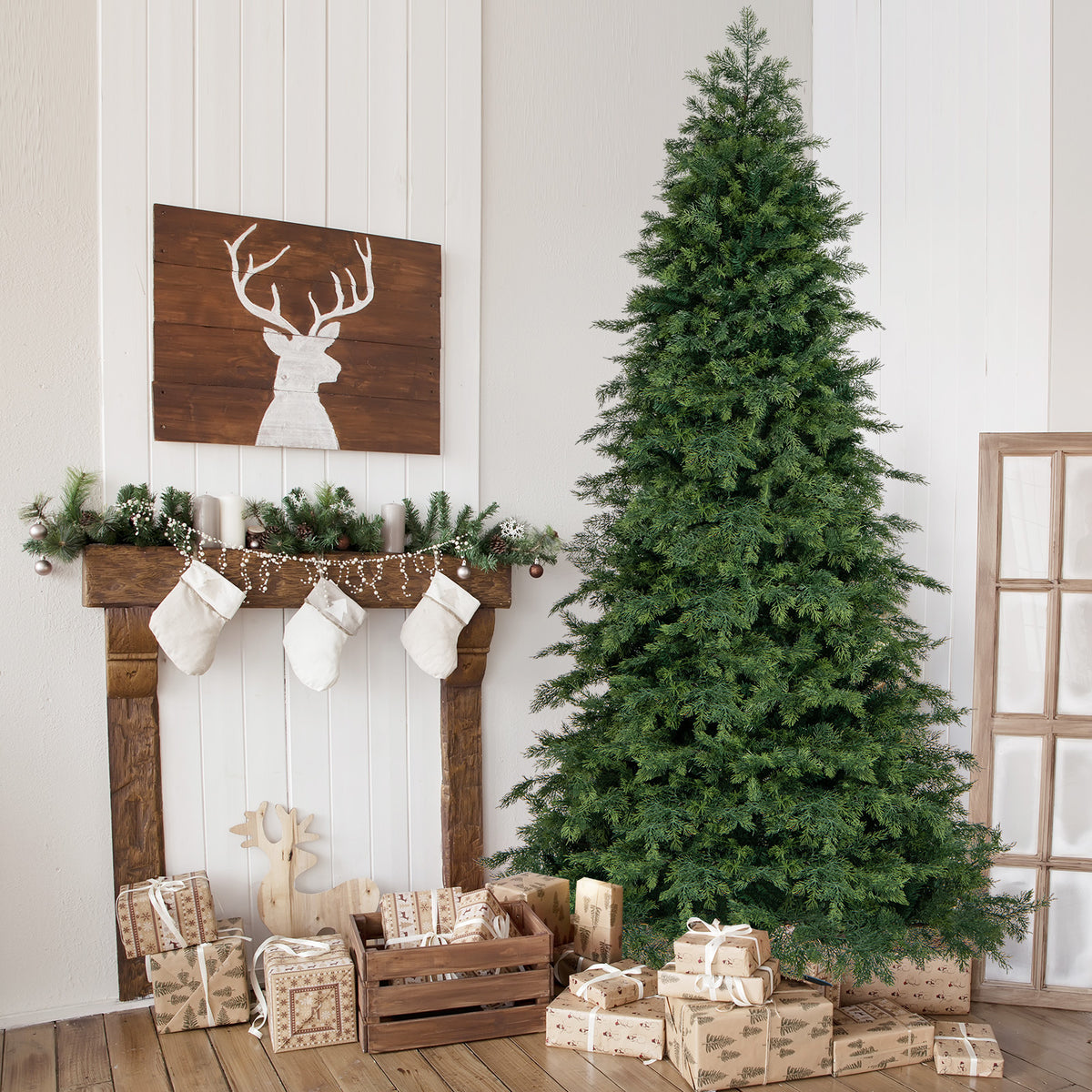 Artificial Christmas Tree Green Hinged Holiday Tree with 721/1019 Lush Branch Tips-7.5 ft-Christmas Trees-DECOROLALA