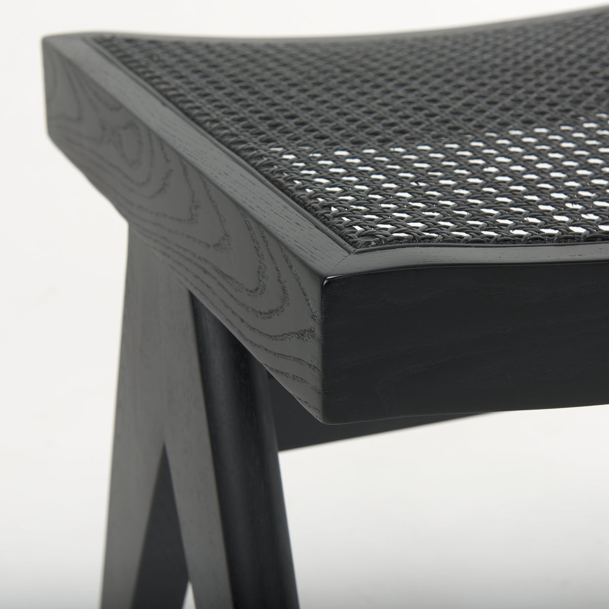 Arvin 21.7L x 17.7W x 18.1H Wooden Stool-Stools & Ottomans-DECOROLALA