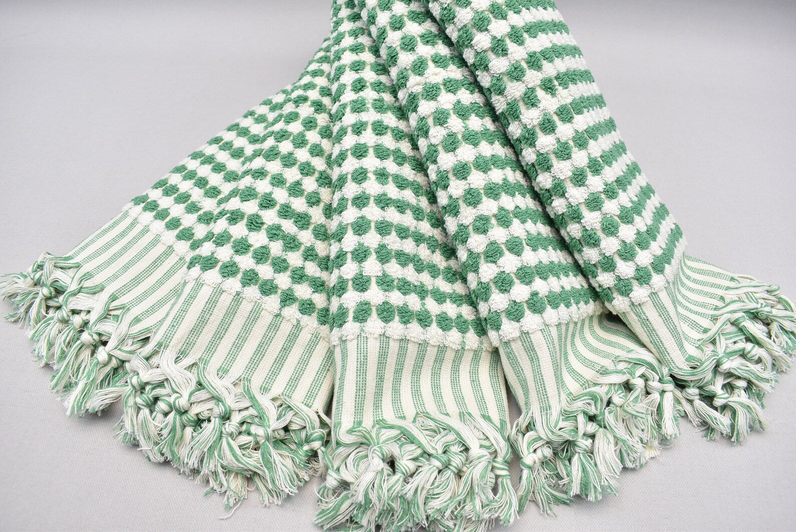BUBBLE GREEN TERRY HAND TOWEL-Hand Towel-DECOROLALA