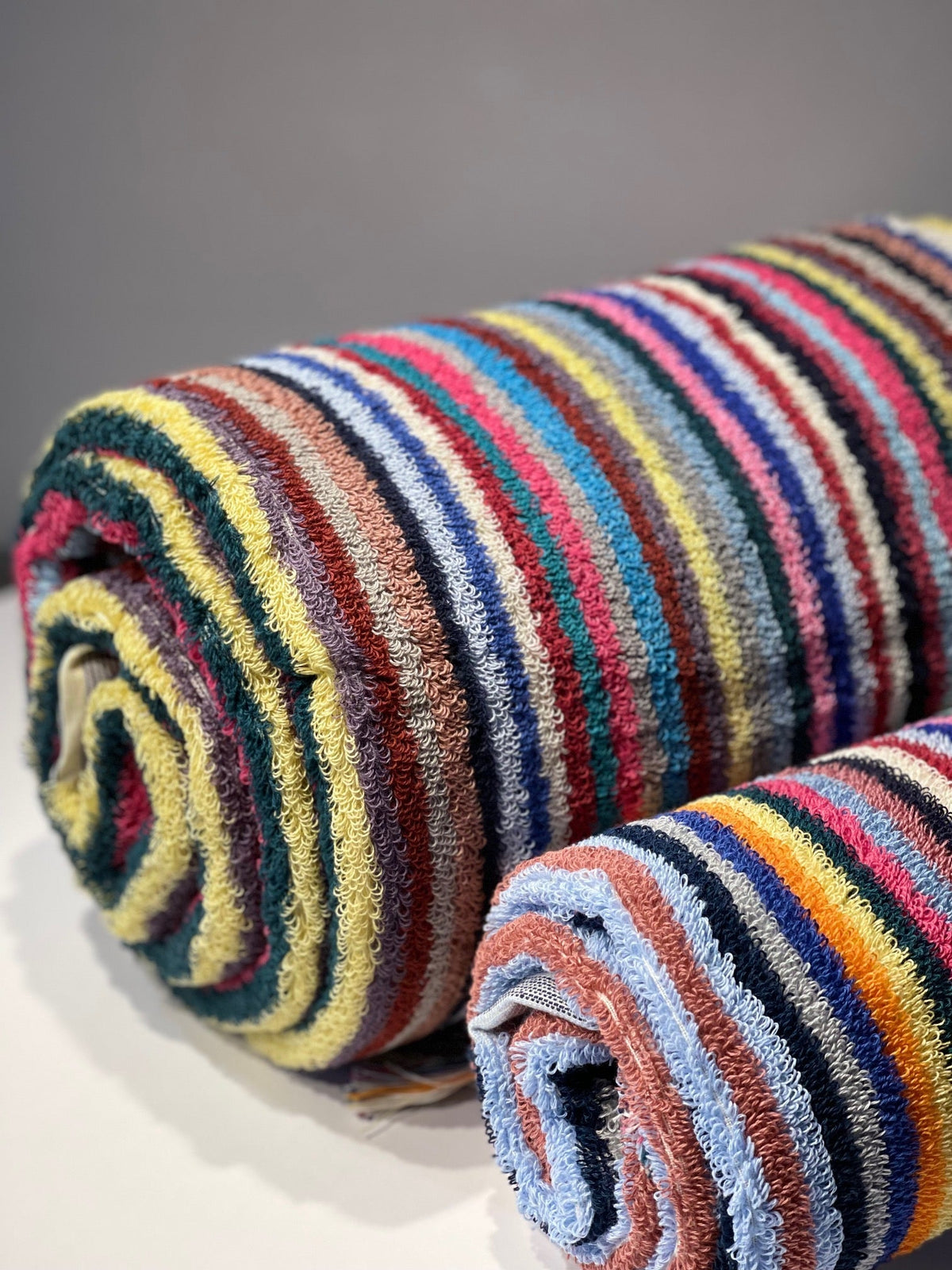 BUBBLE STRIPED TERRY HAND TOWEL-Hand Towels-DECOROLALA