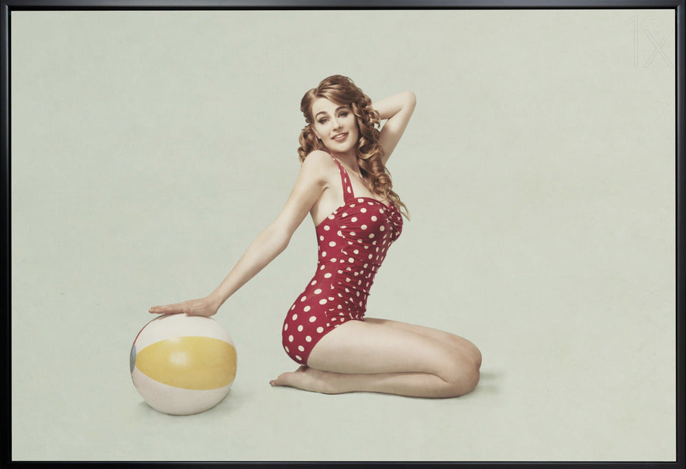 Beach Pin Up by Bart Peeters-canvas-DECOROLALA