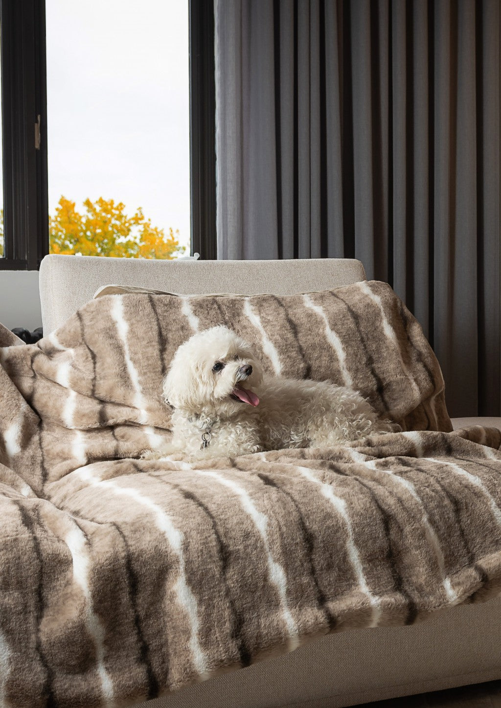 Beige Faux Fur Ombre Plush Throw-Throws & Blankets-DECOROLALA