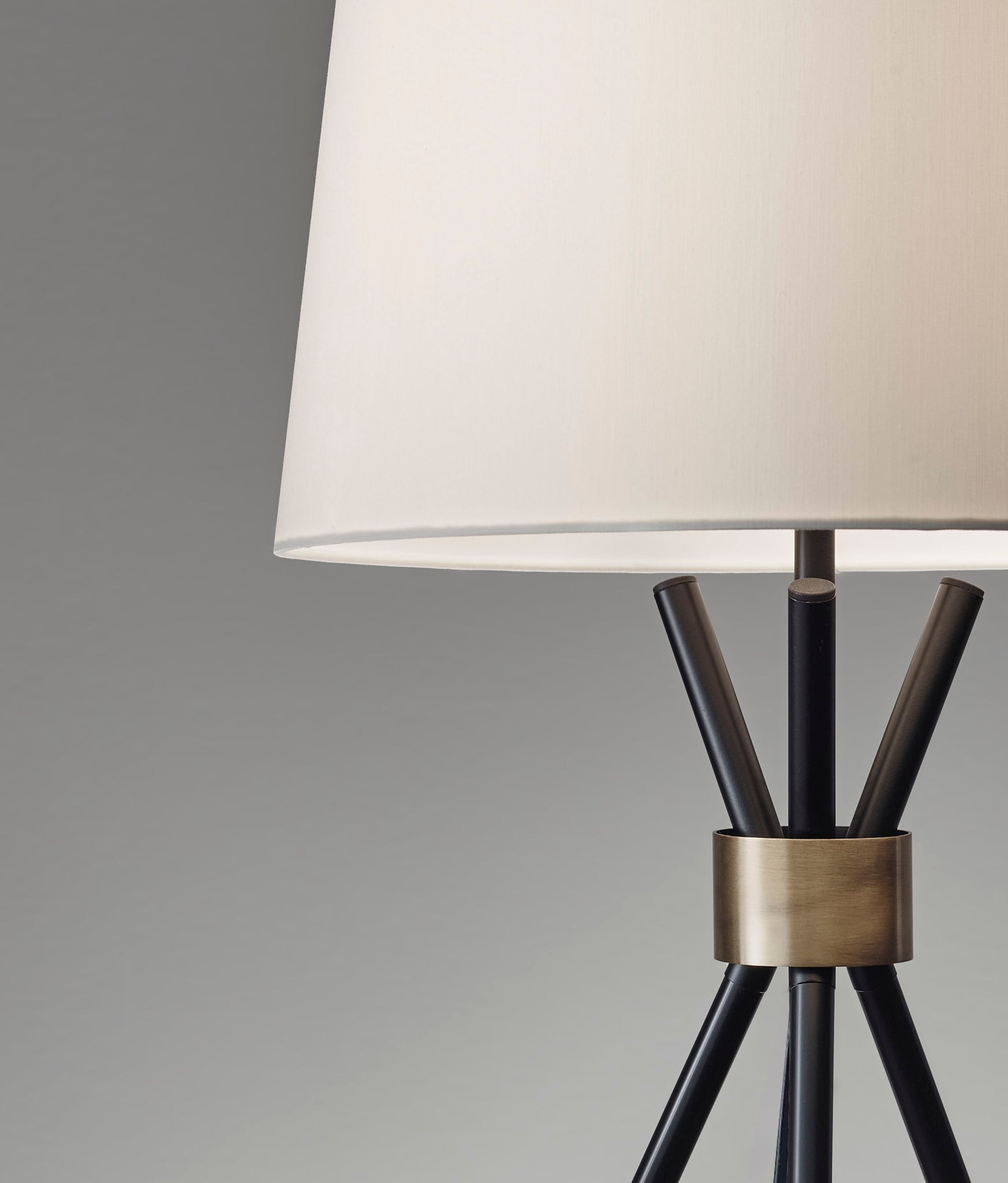 Benson Floor Lamp-Lighting-DECOROLALA