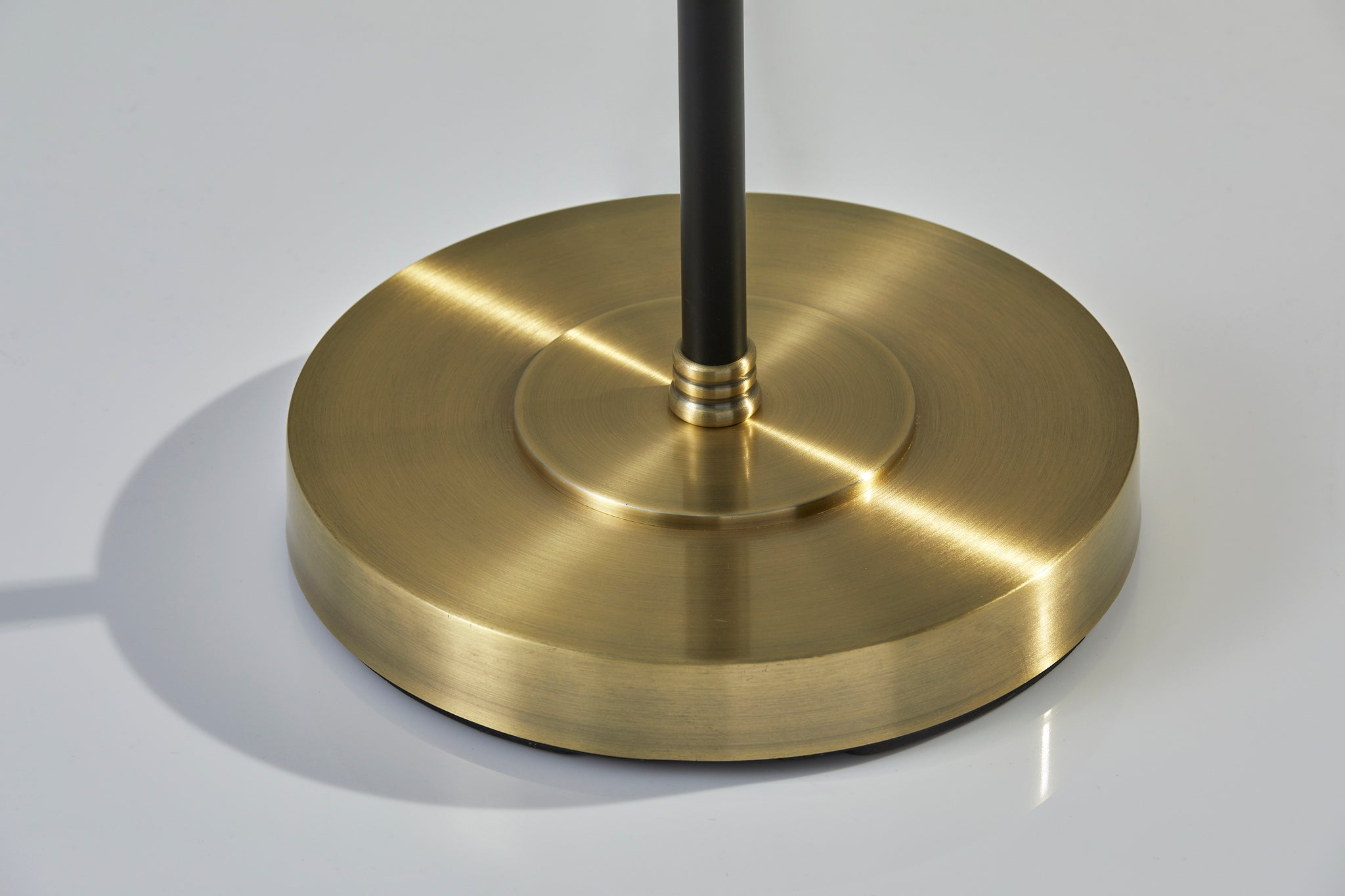 Bergen Floor Lamp - Black & Brass 59" Mid-Century-Lighting-DECOROLALA