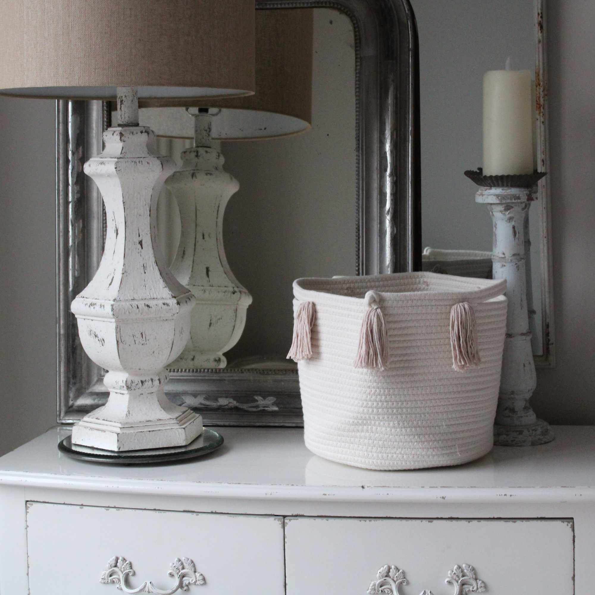 Blush Tassel Basket - Medium-Basket-DECOROLALA