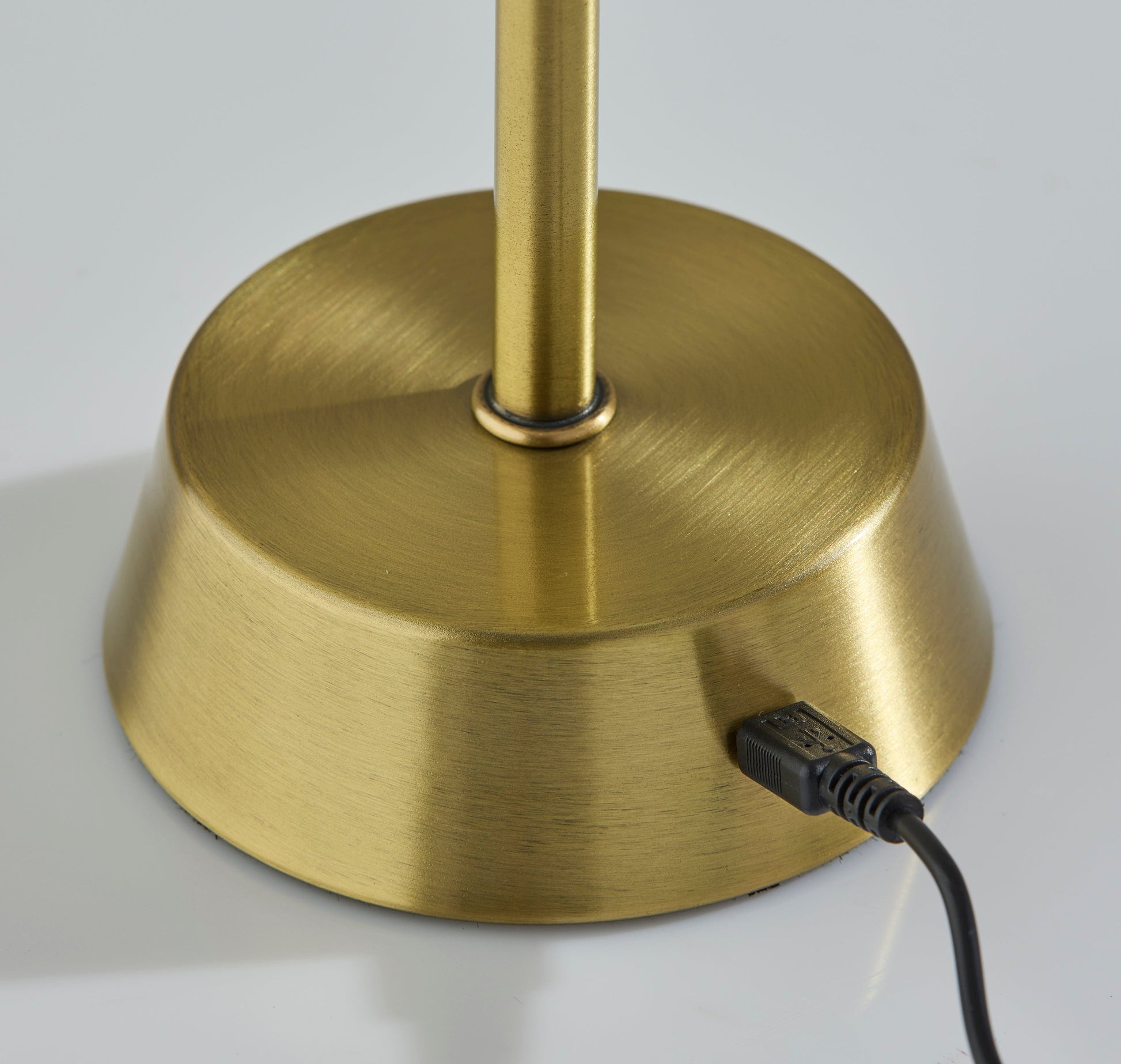 Bobby Cordless LED Table Lamp - Brass 14"-Lighting-DECOROLALA